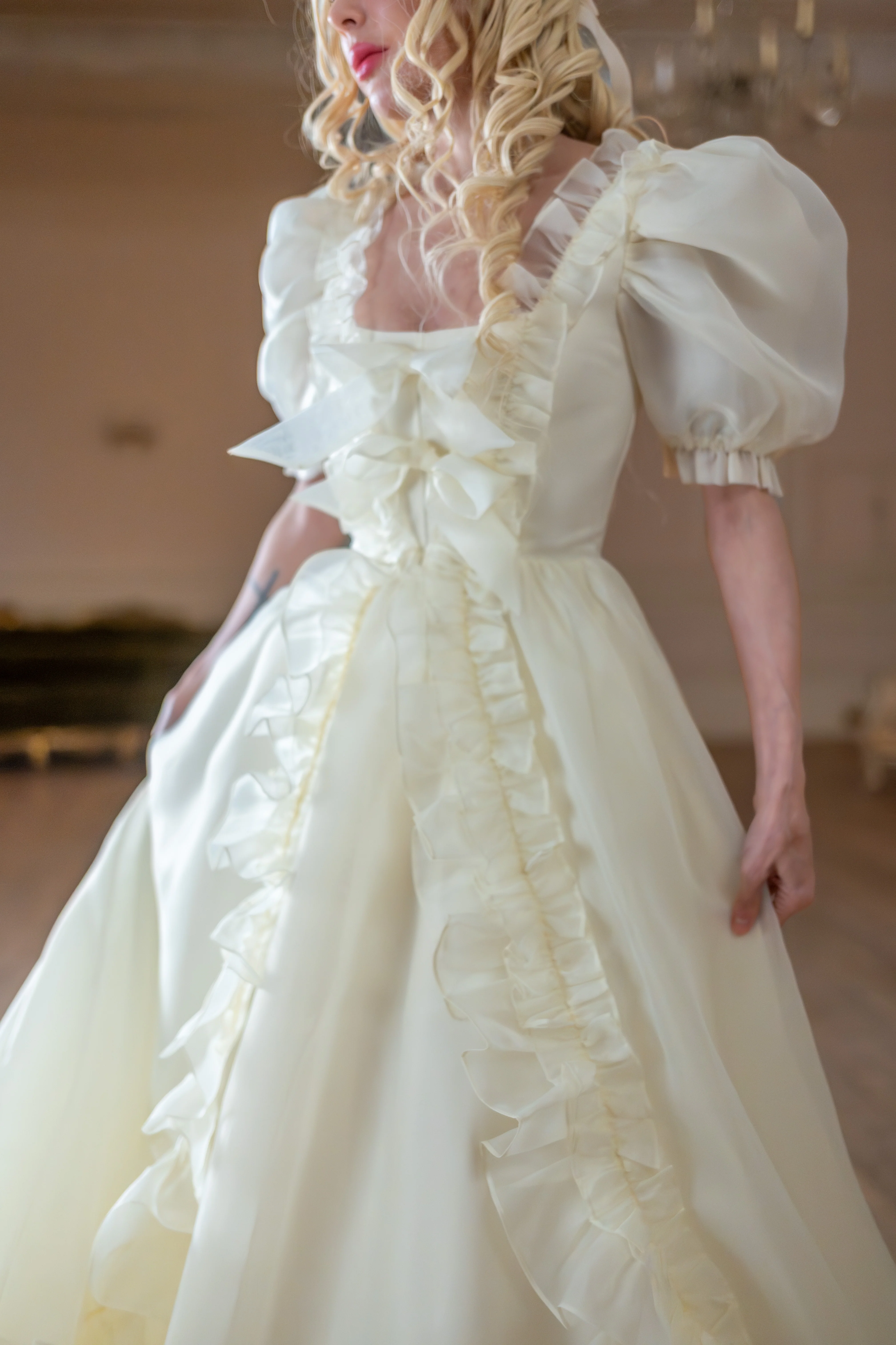 Angelic Kisses Duchess Gown - Image 16