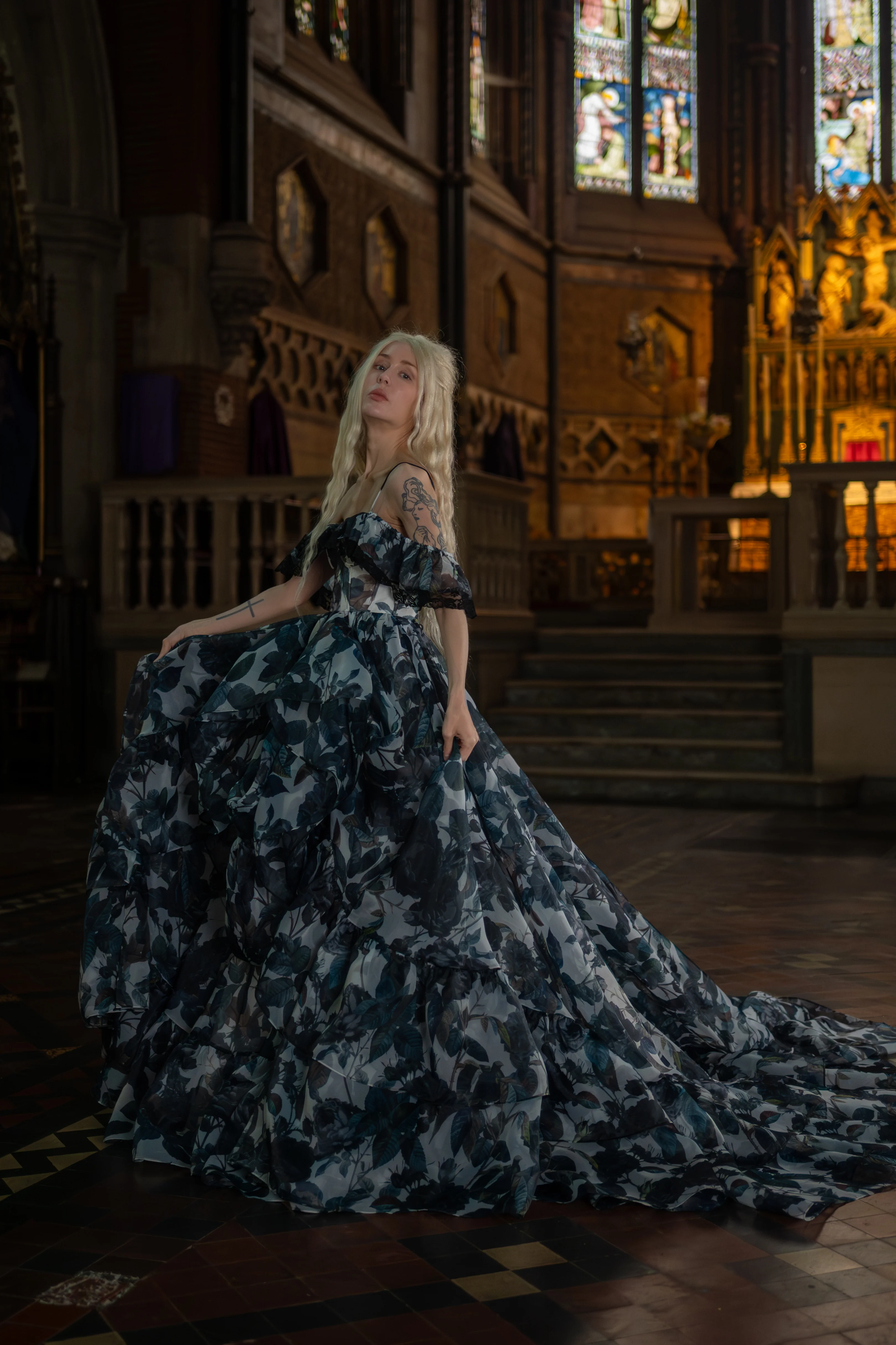 Chapel of Thorns Guileless Gown - Image 13