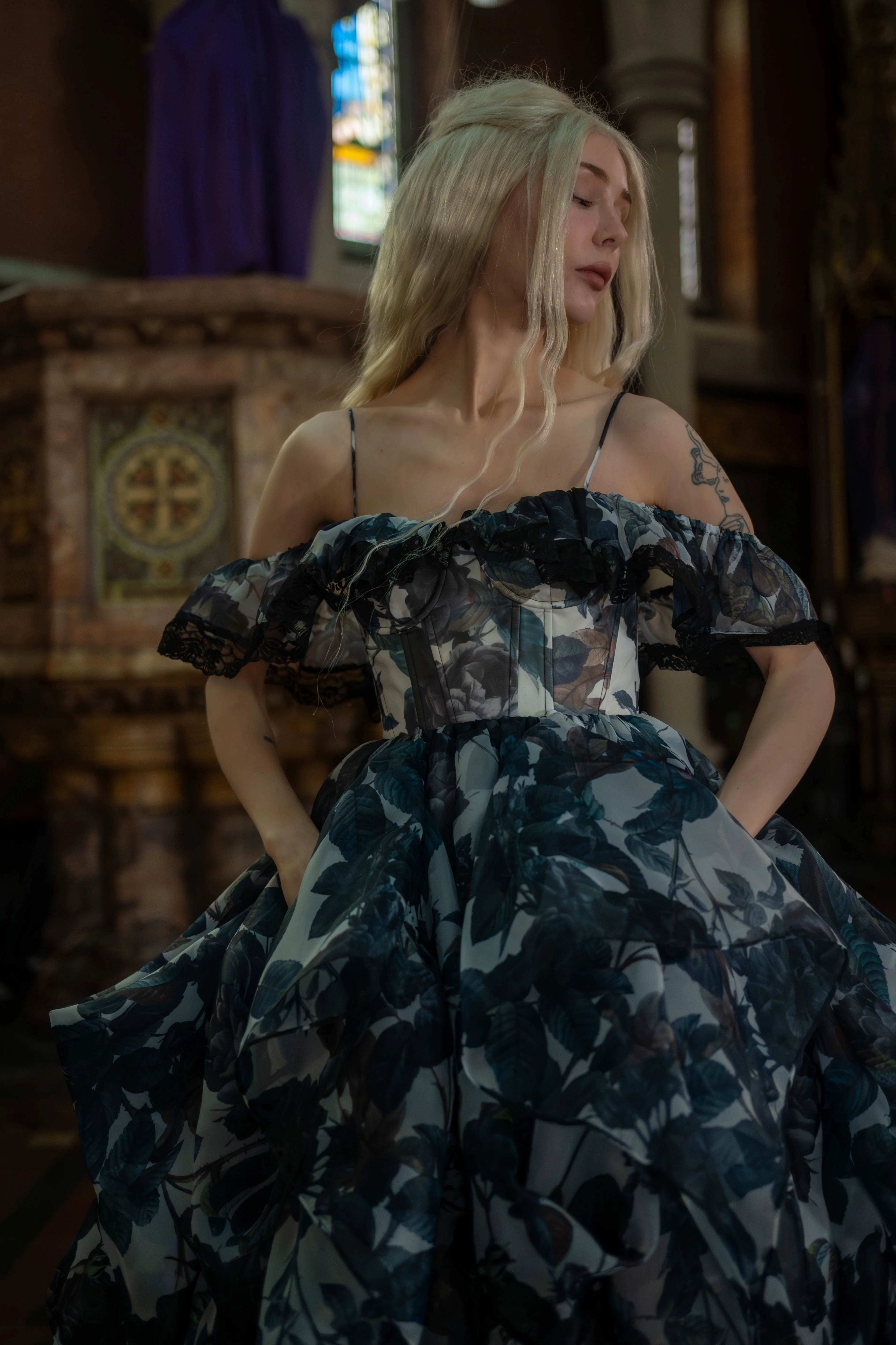 Chapel of Thorns Guileless Gown - Image 5