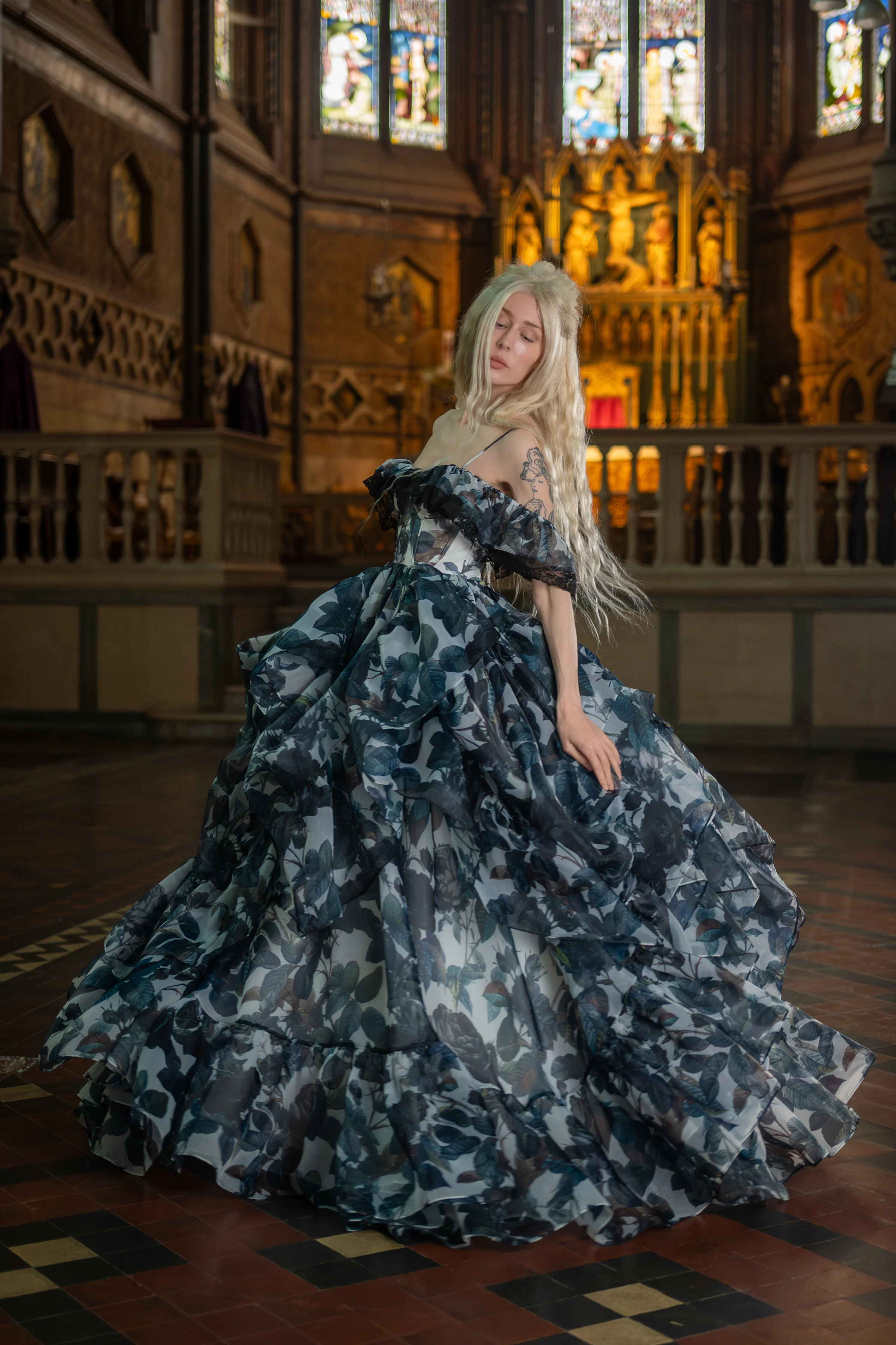 Chapel of Thorns Guileless Gown - Image 6