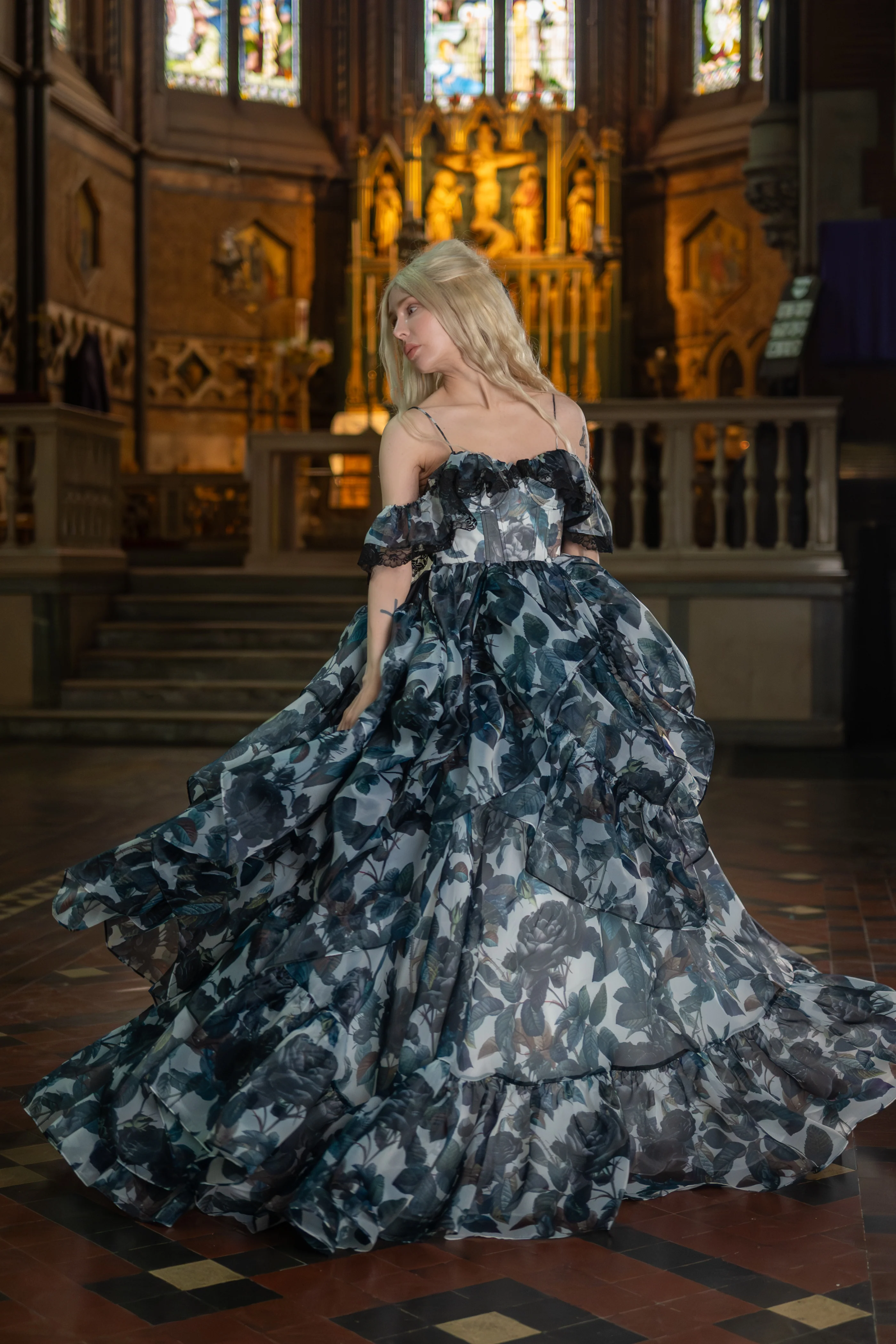 Chapel of Thorns Guileless Gown - Image 8