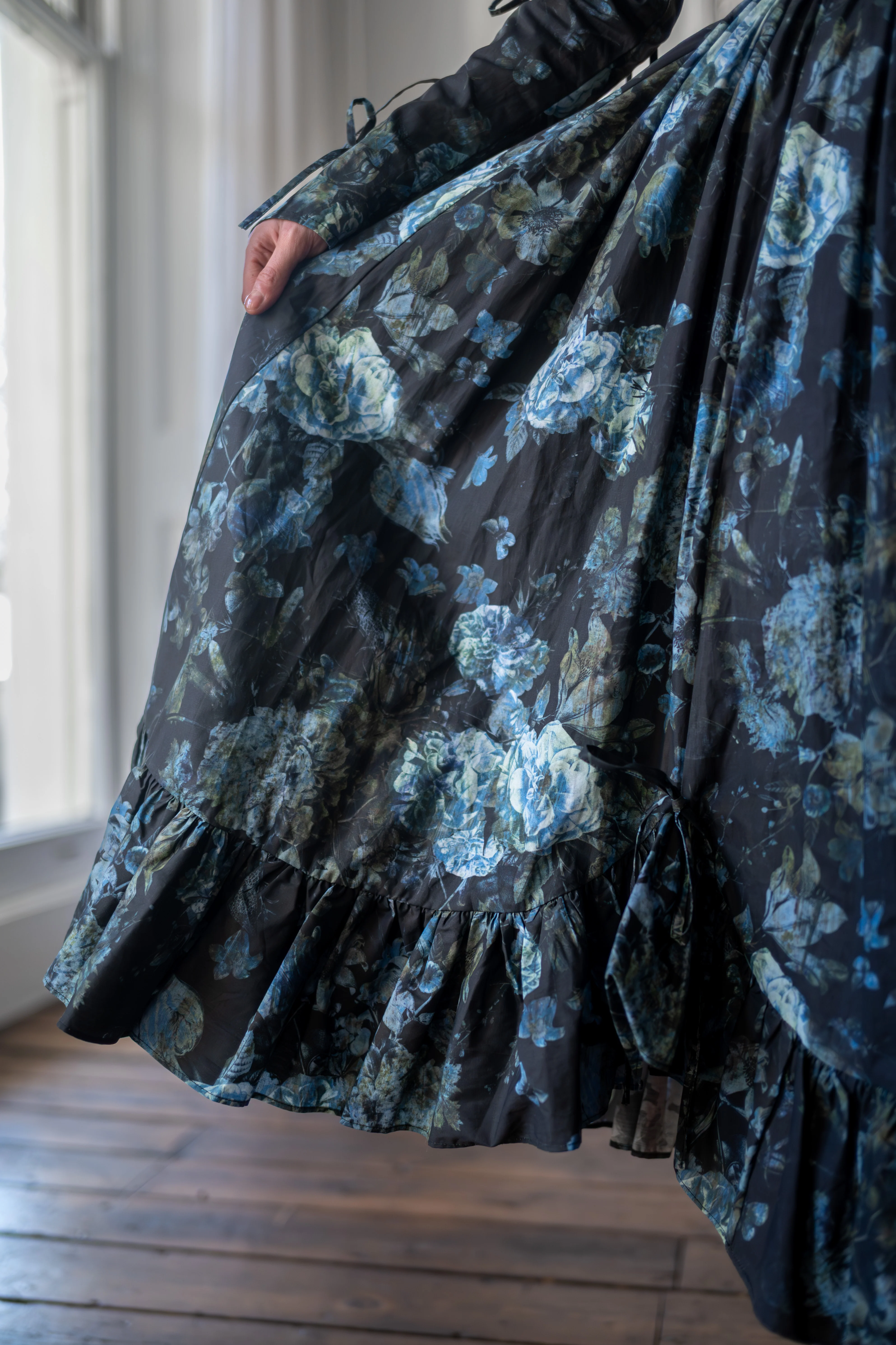 Entwined Souls Carfax Dress - Image 7