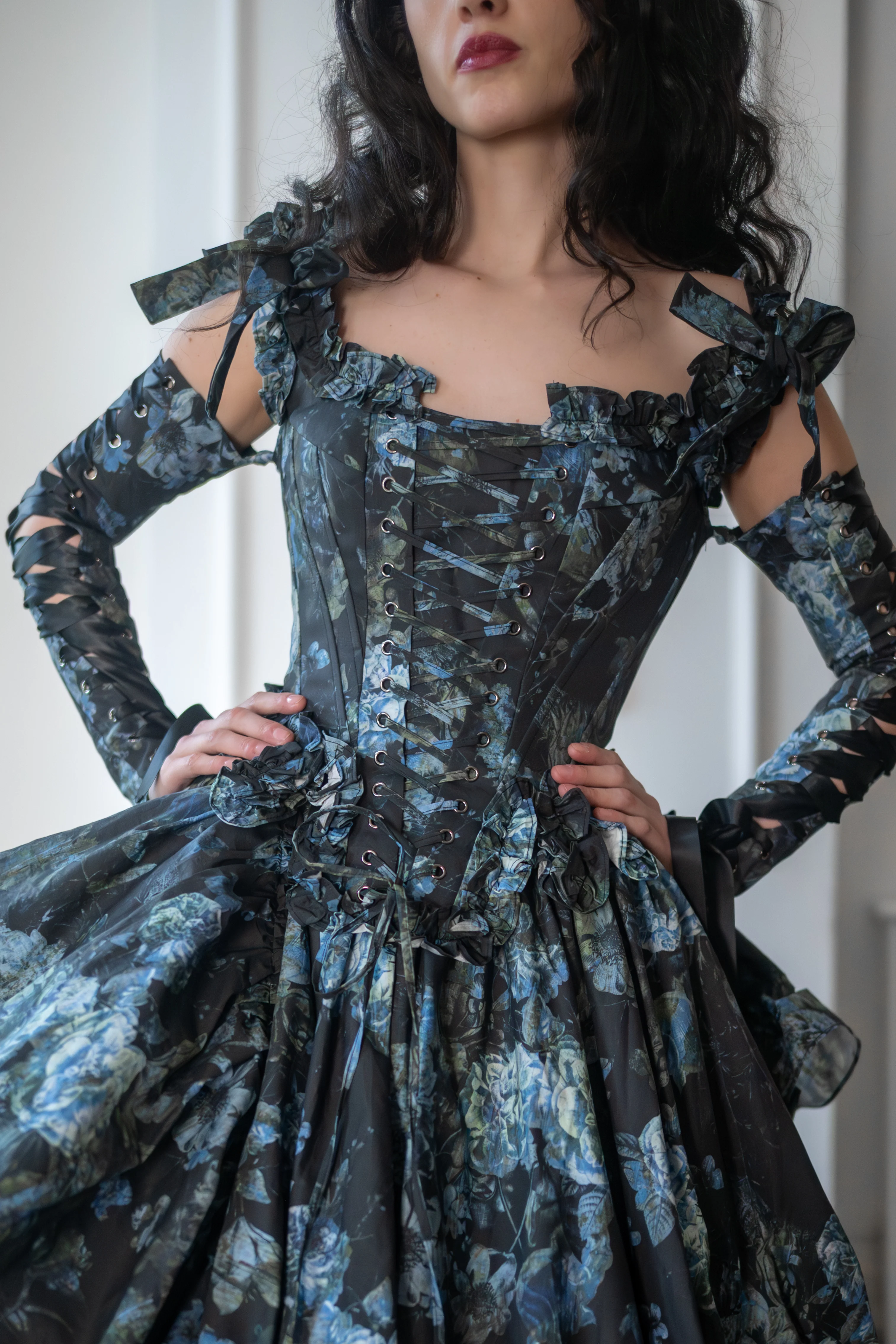 Entwined Souls Pompadour Corset - Image 6