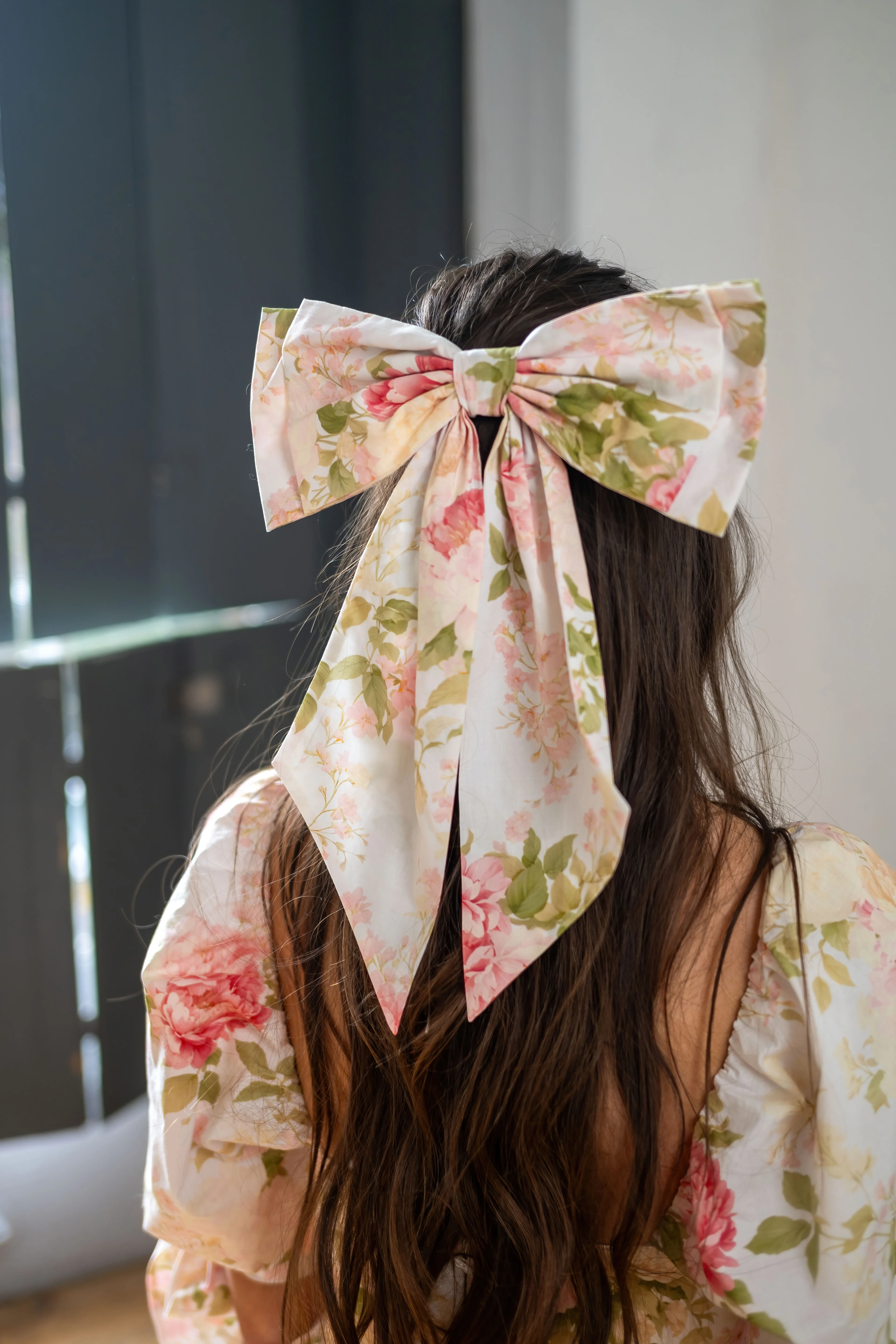 Ever After Winged Bow - Image 3