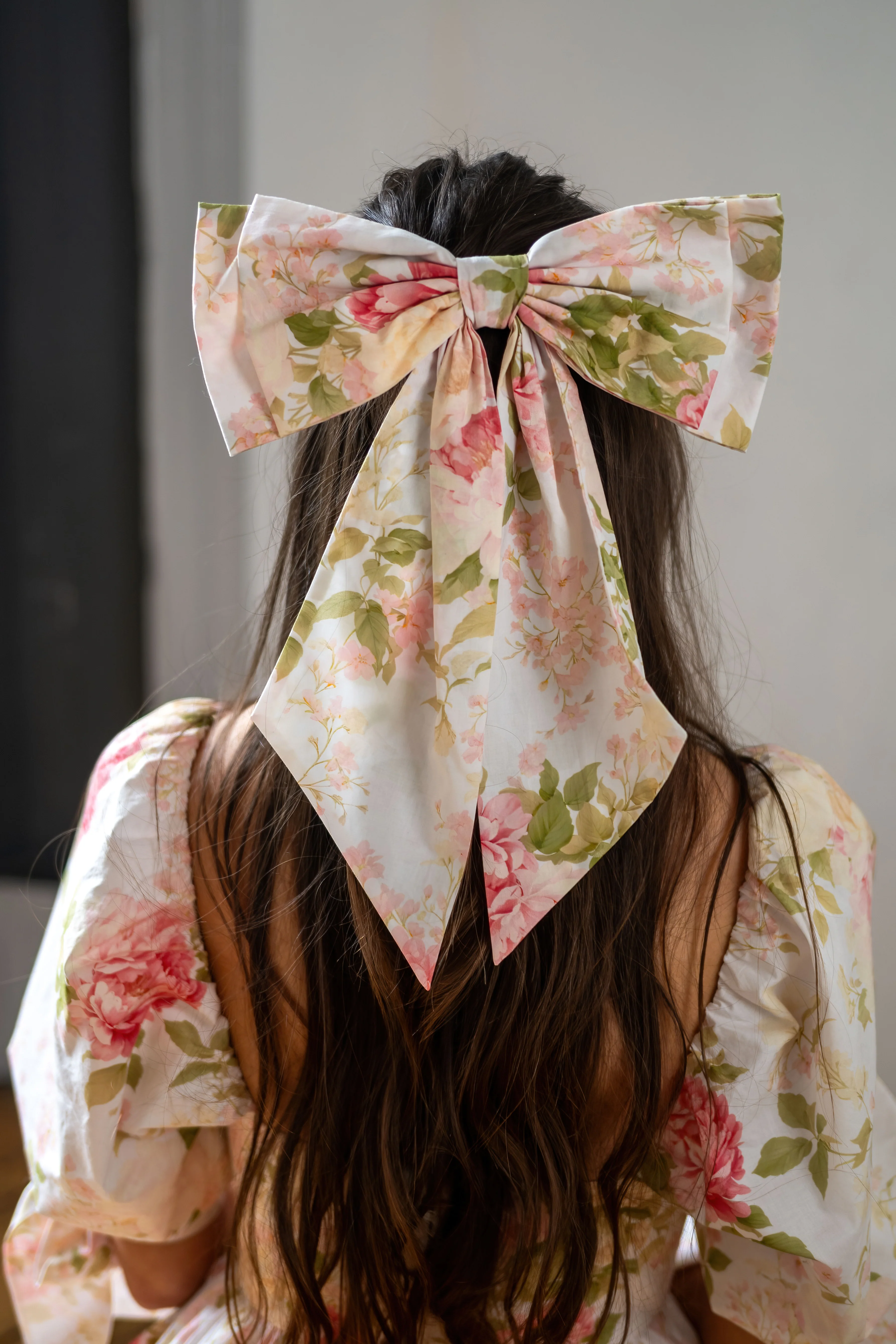 Ever After Winged Bow - Image 4