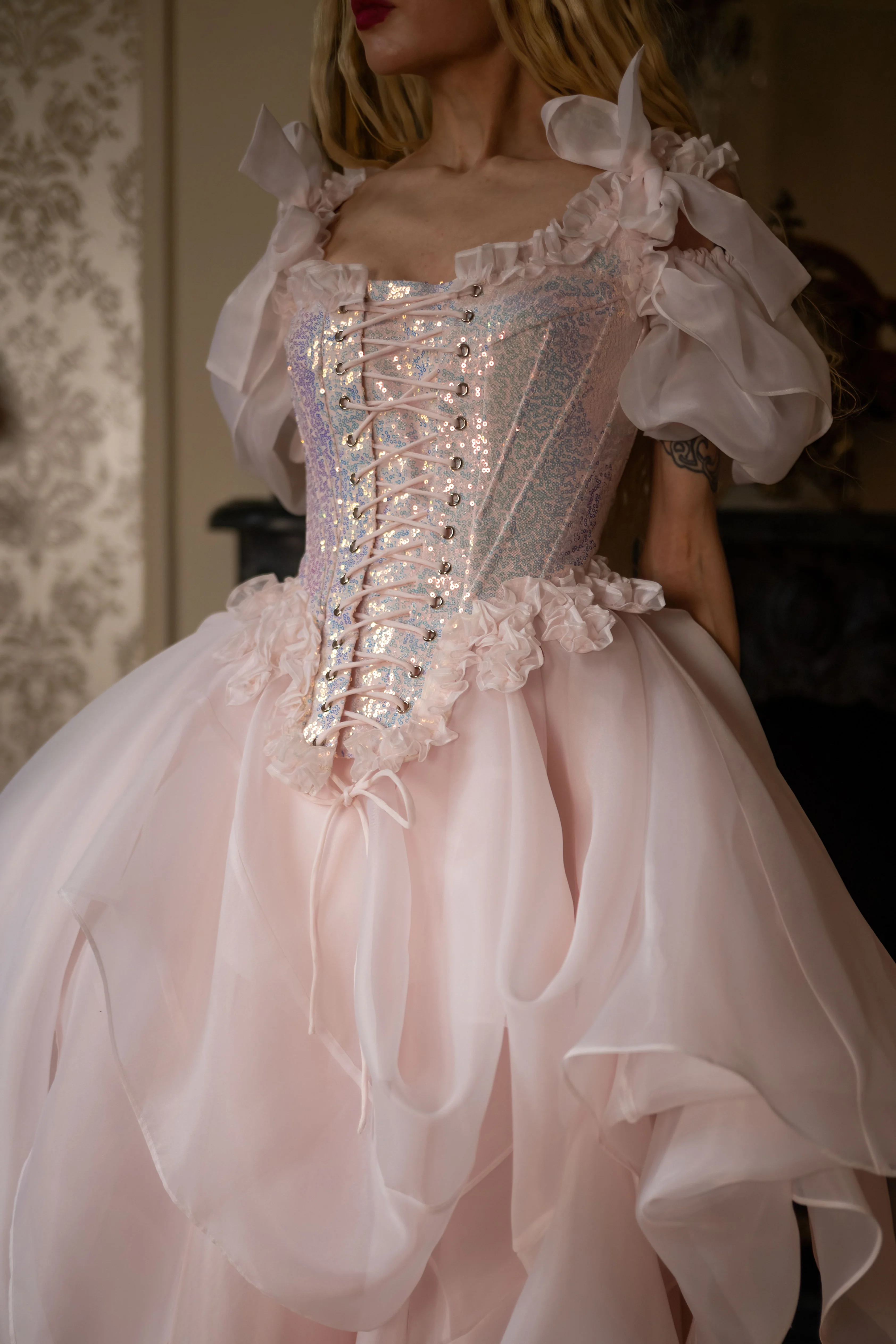 Fairy Wings Pompadour Corset - Image 10