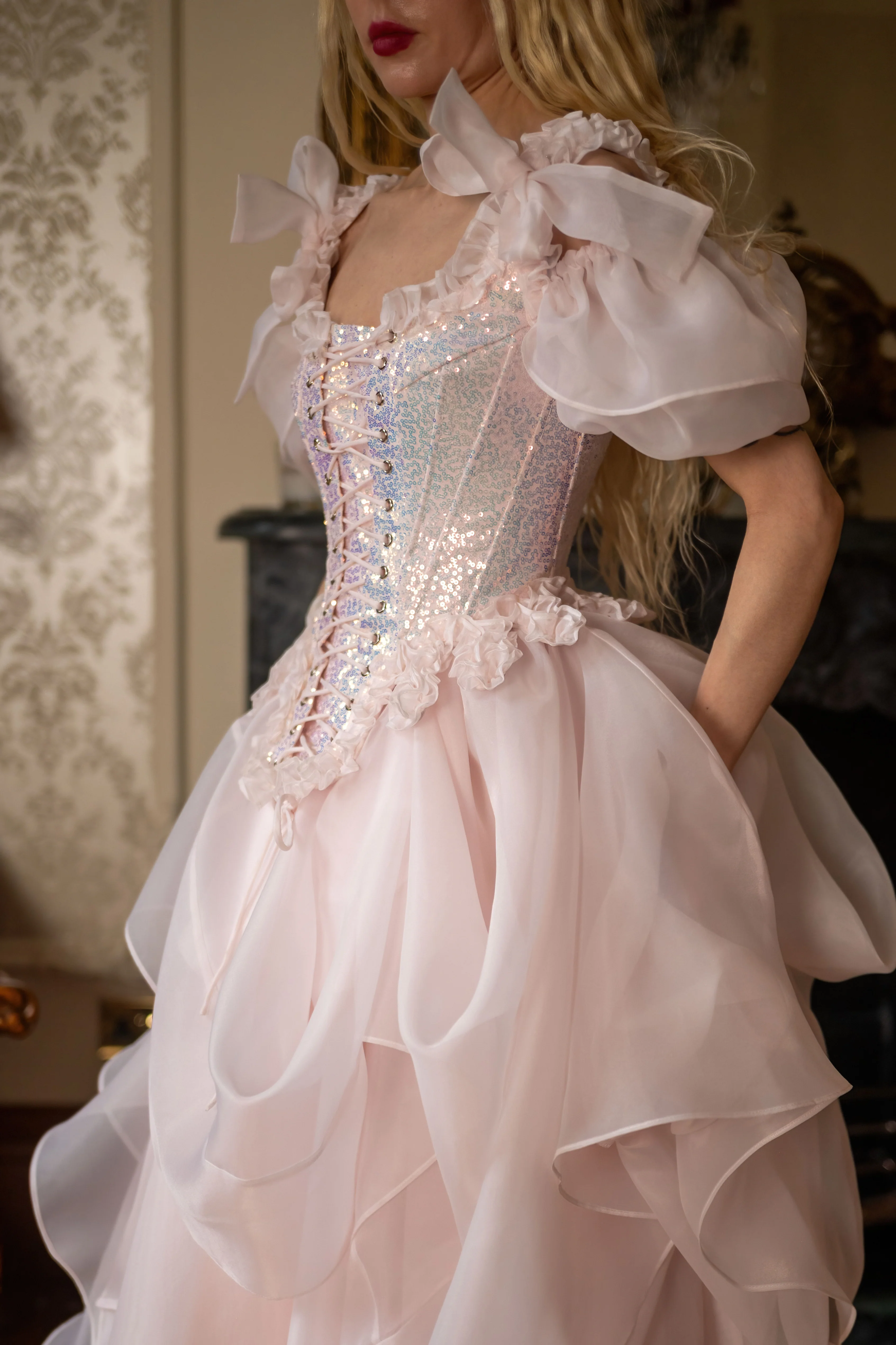 Fairy Wings Pompadour Corset - Image 17