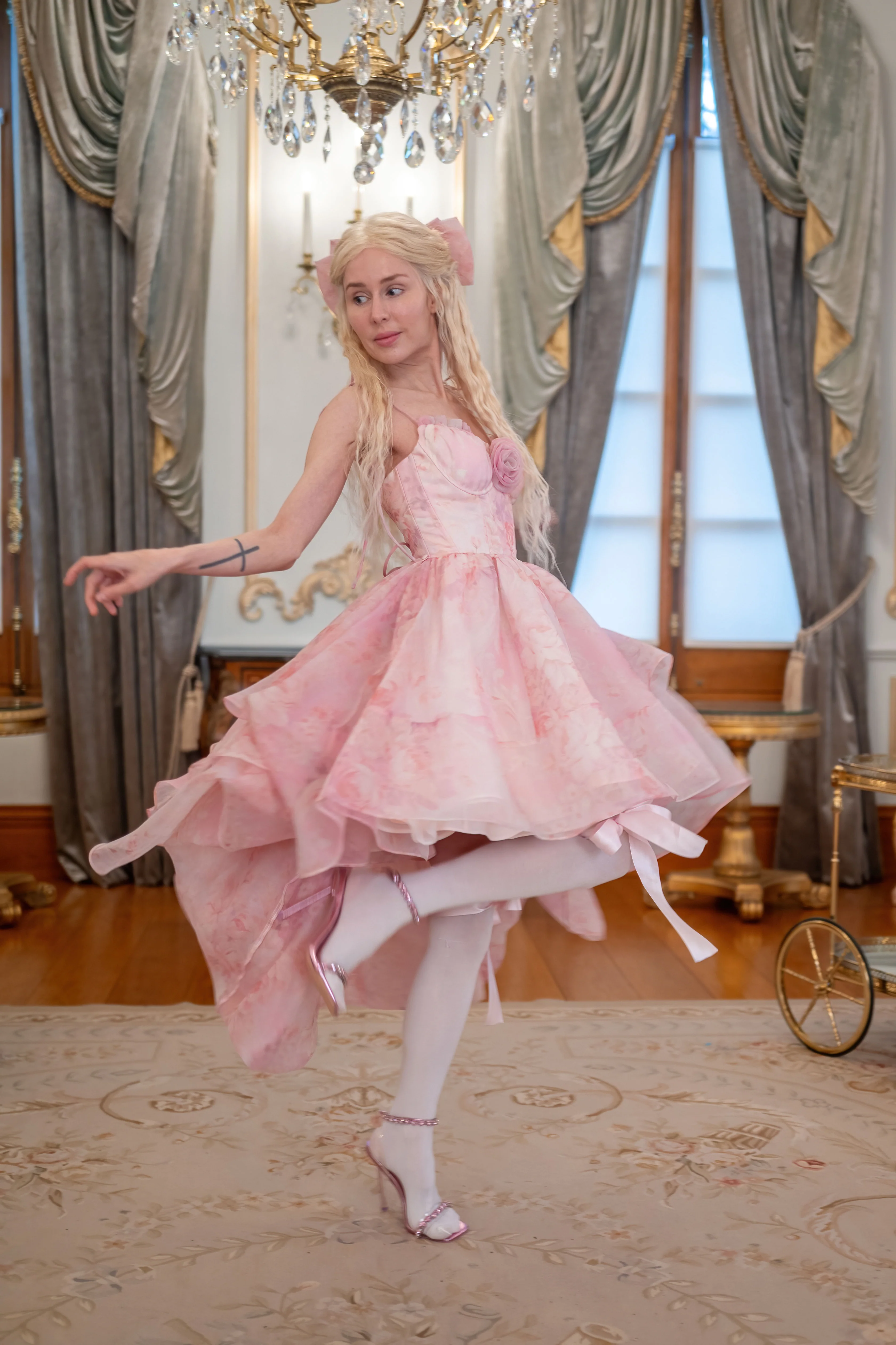 Fantasy Rose Heiress Gown - Image 15
