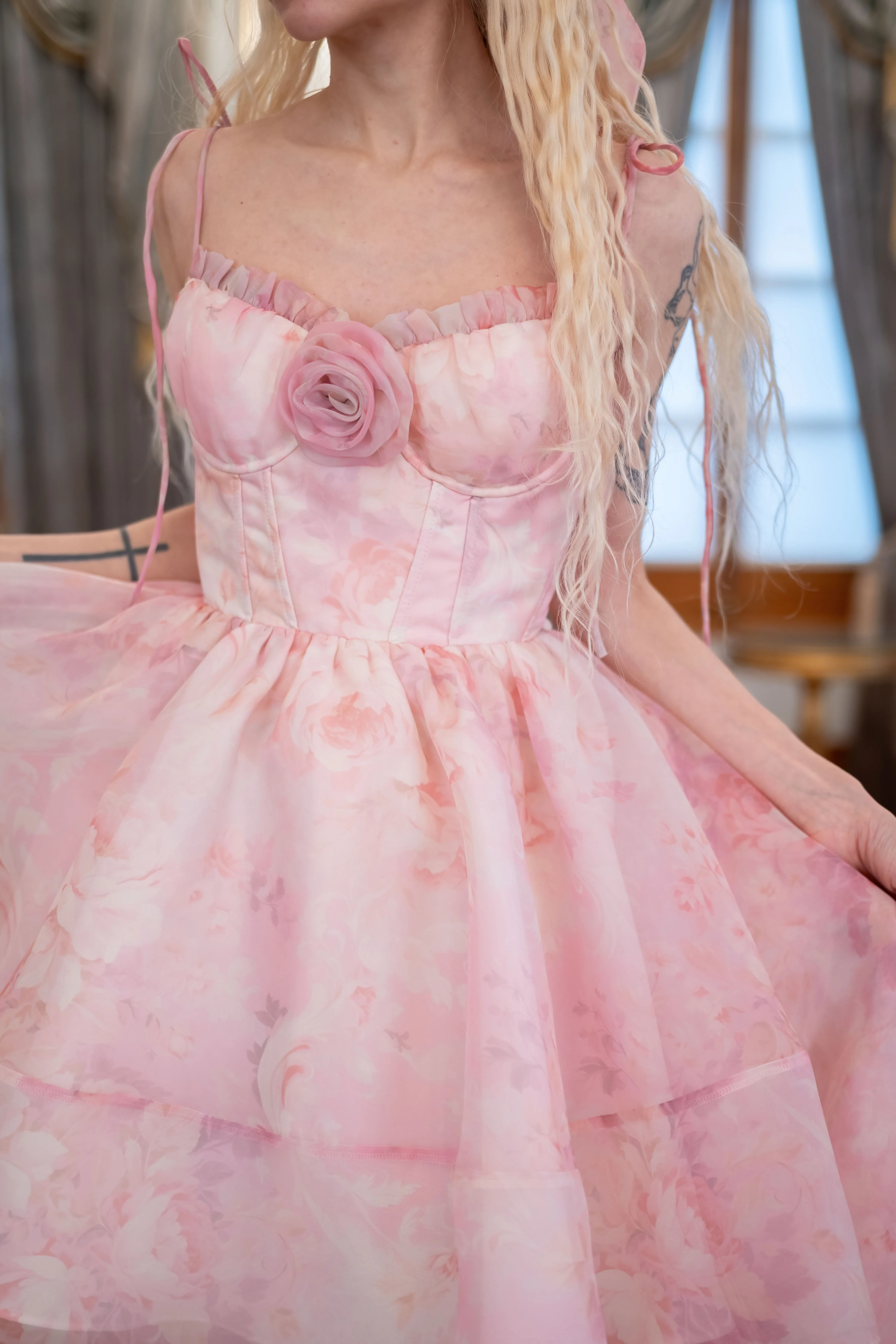 Fantasy Rose Heiress Gown - Image 17