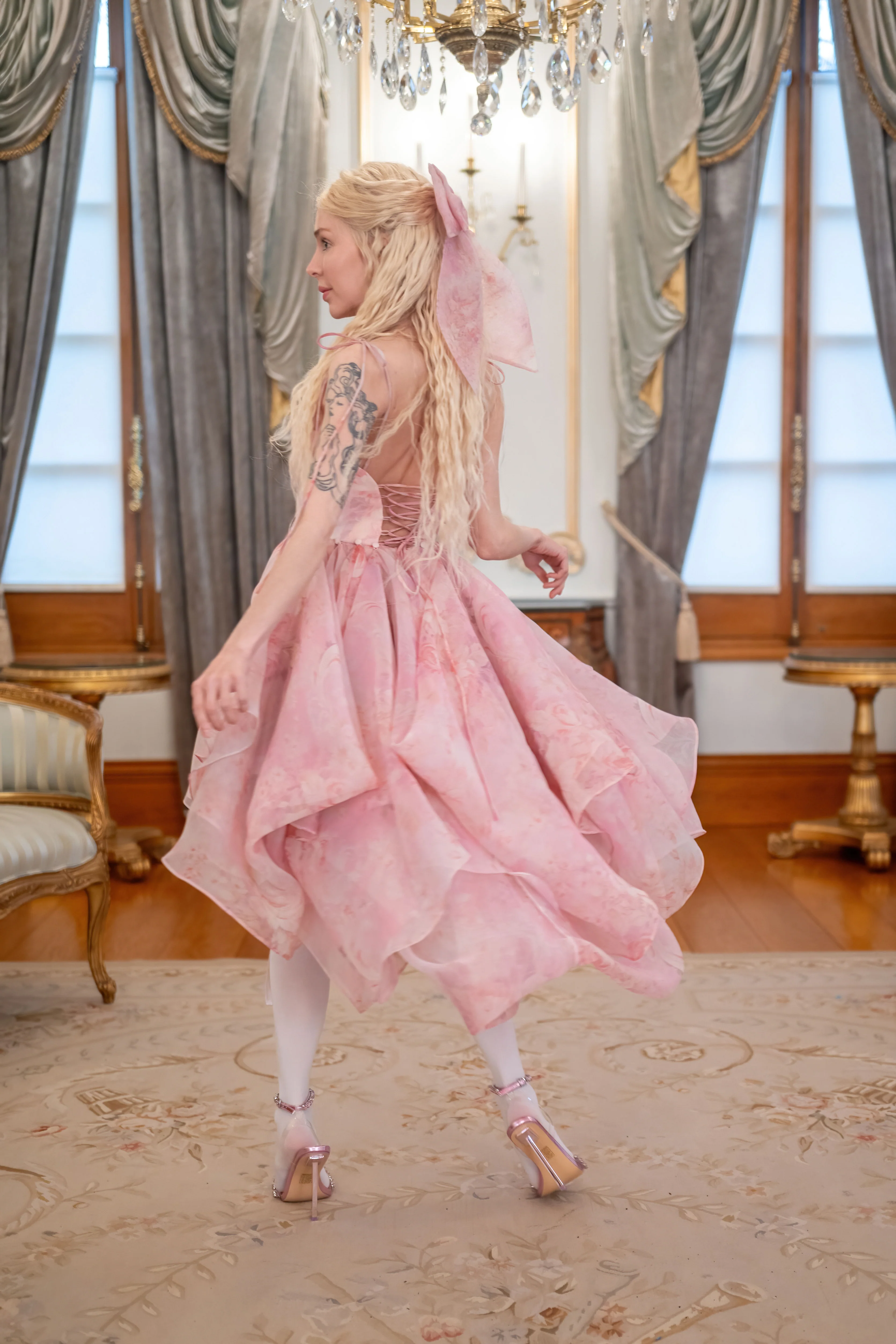 Fantasy Rose Heiress Gown - Image 19
