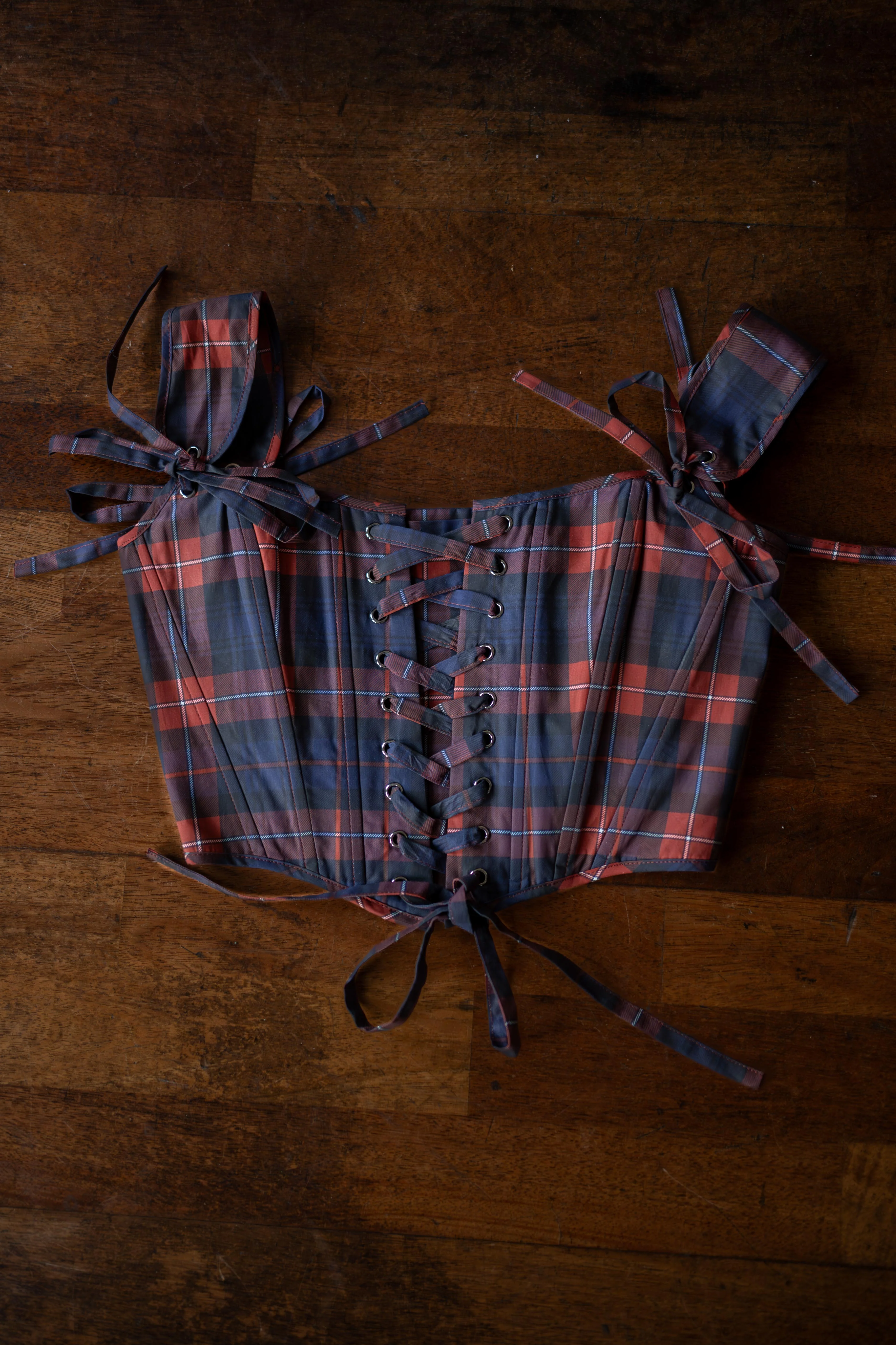 Fionn's Flame Thisbe Corset - Image 3