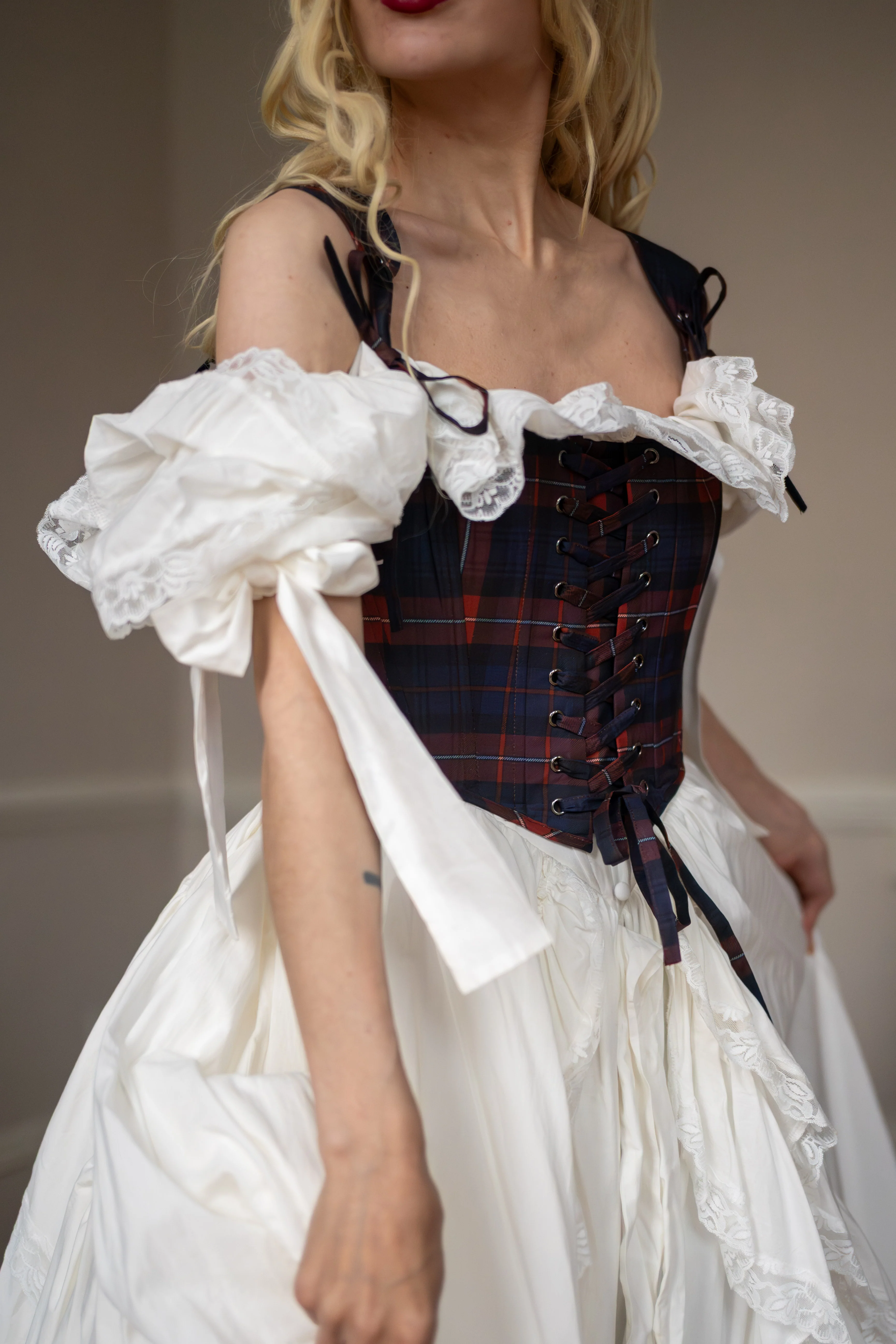 Fionn's Flame Thisbe Corset - Image 4