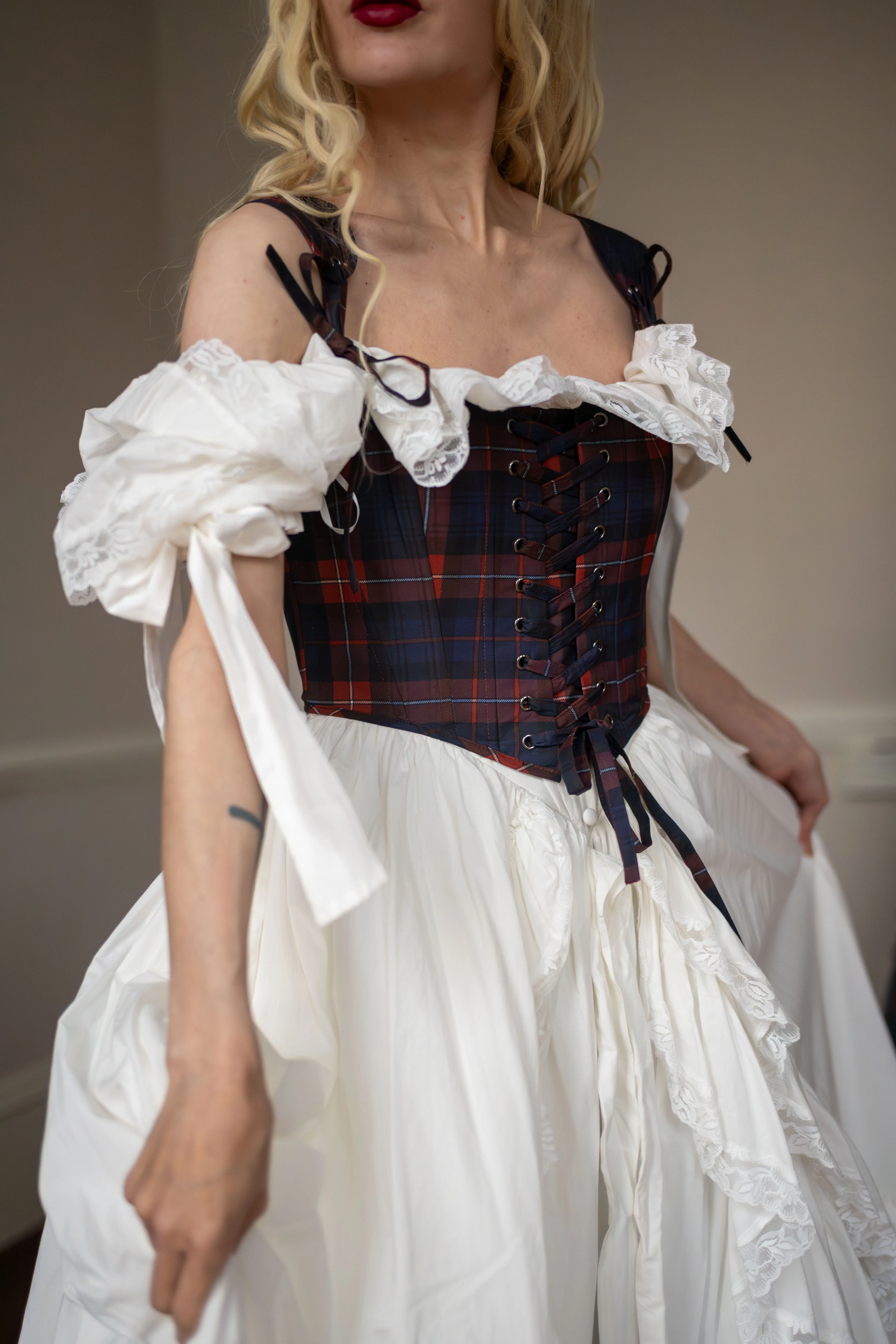 Fionn's Flame Thisbe Corset - Image 7