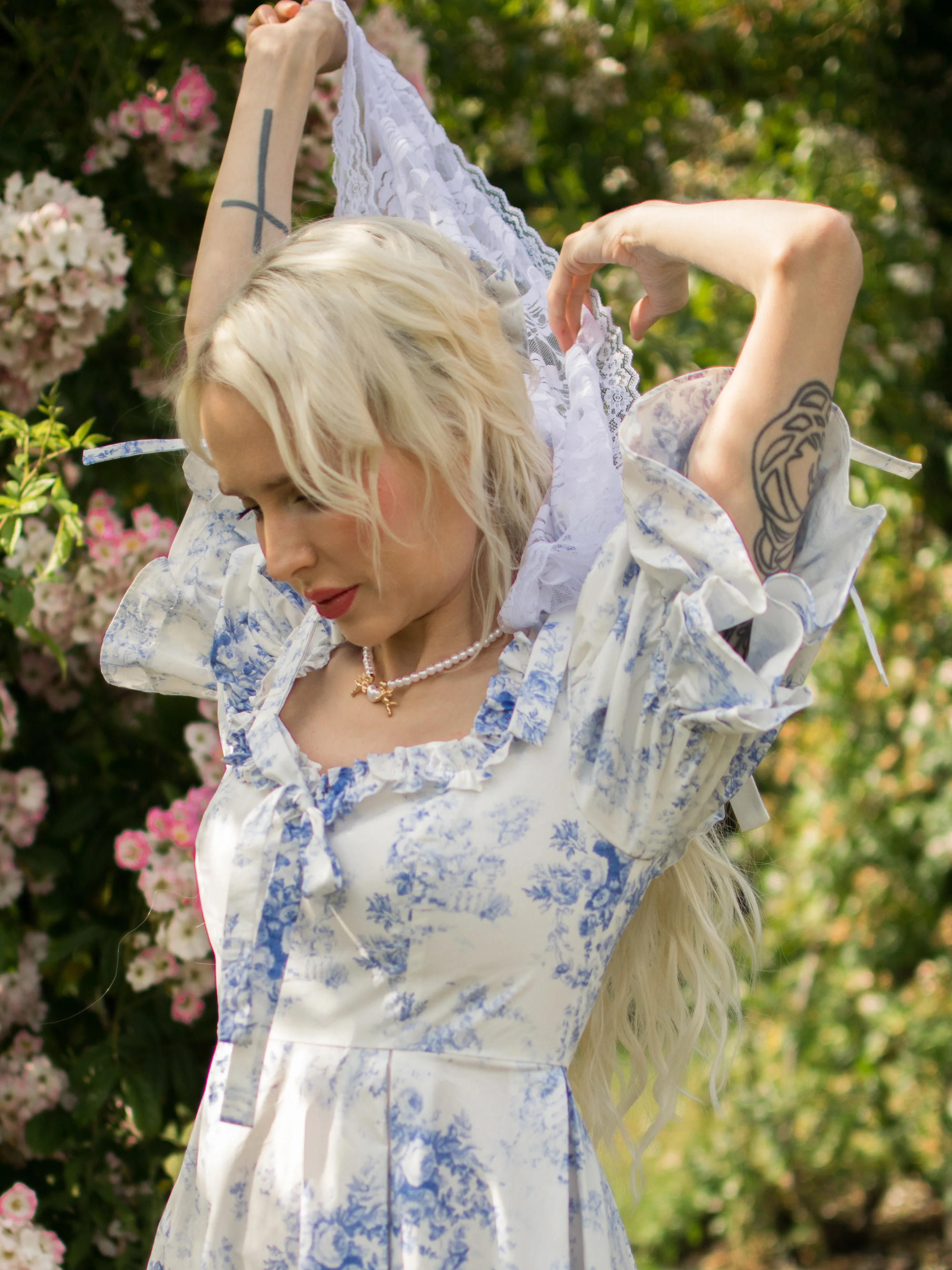 French Porcelain Parlour Games Dress - Image 11