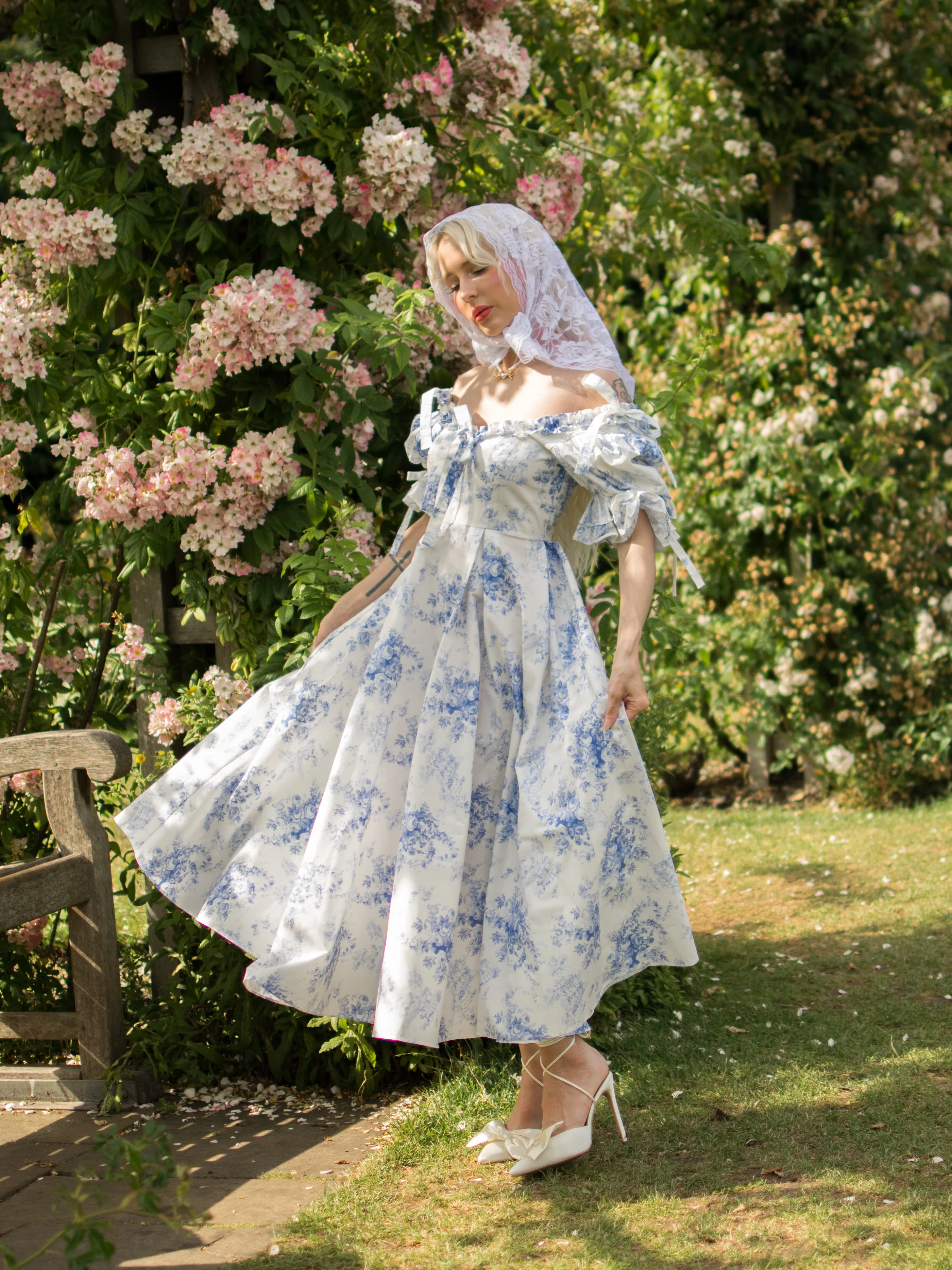 French Porcelain Parlour Games Dress - Image 13