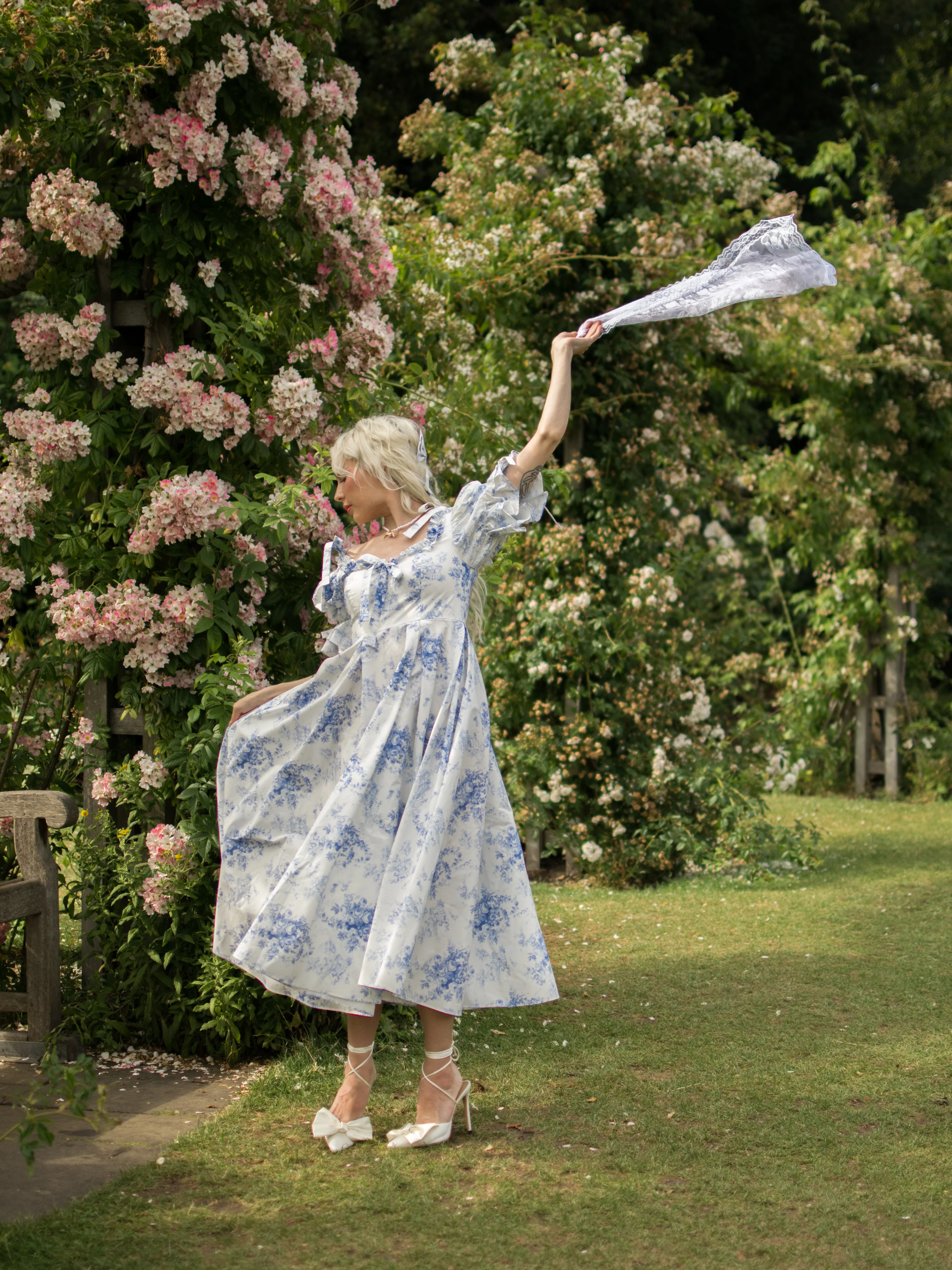 French Porcelain Parlour Games Dress - Image 4