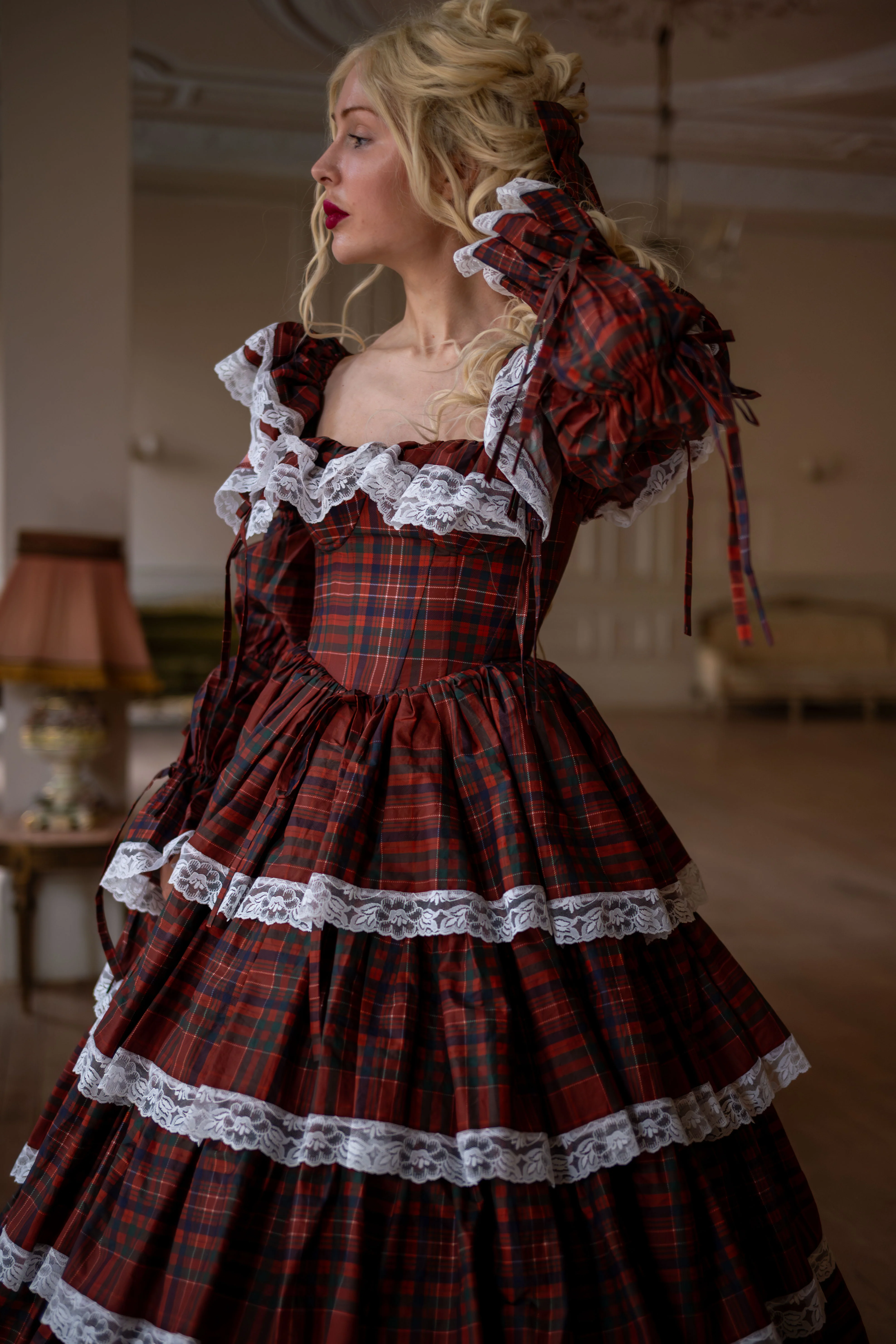 Highland Fling Age of Innocence Gown - Image 11