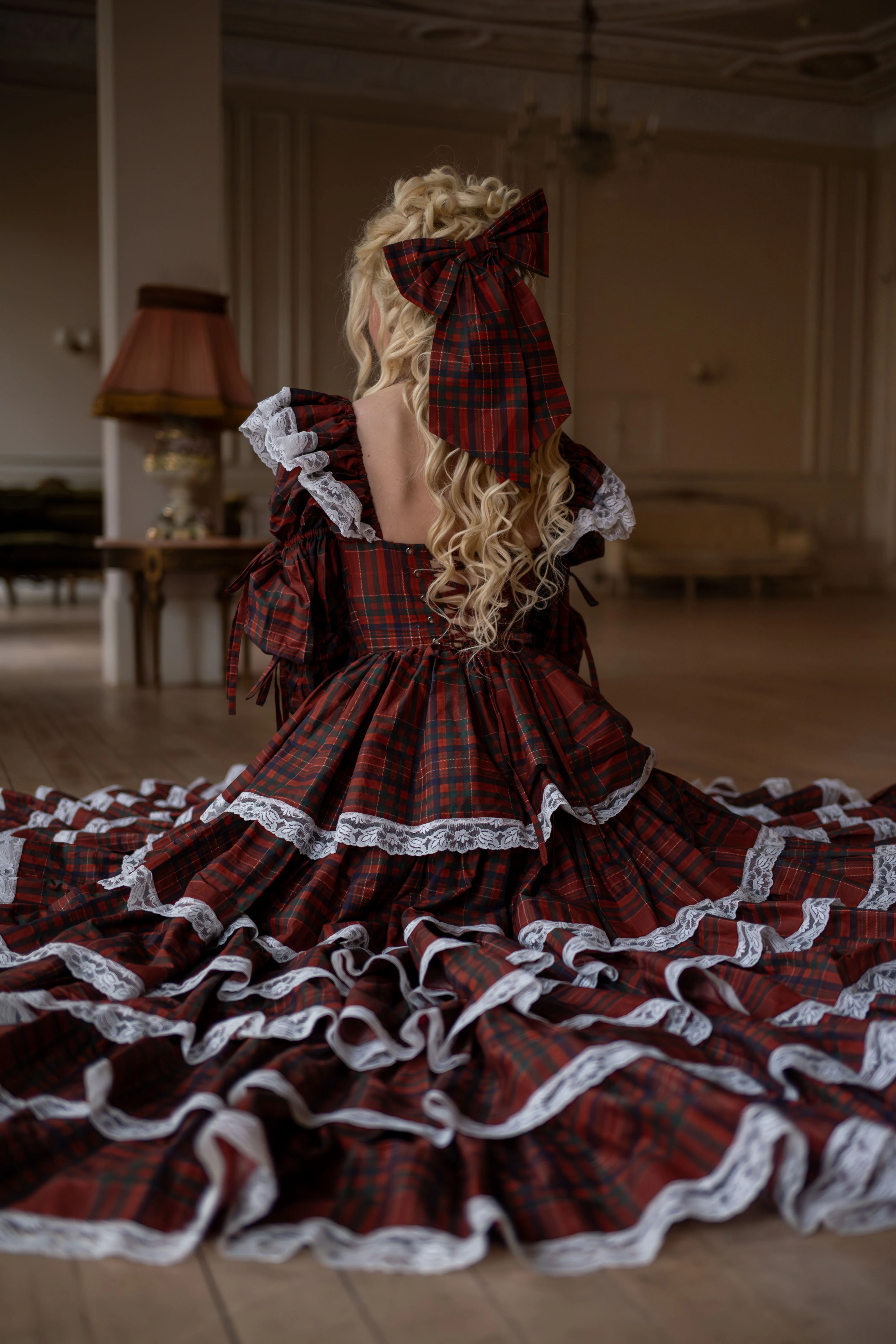 Highland Fling Age of Innocence Gown - Image 16