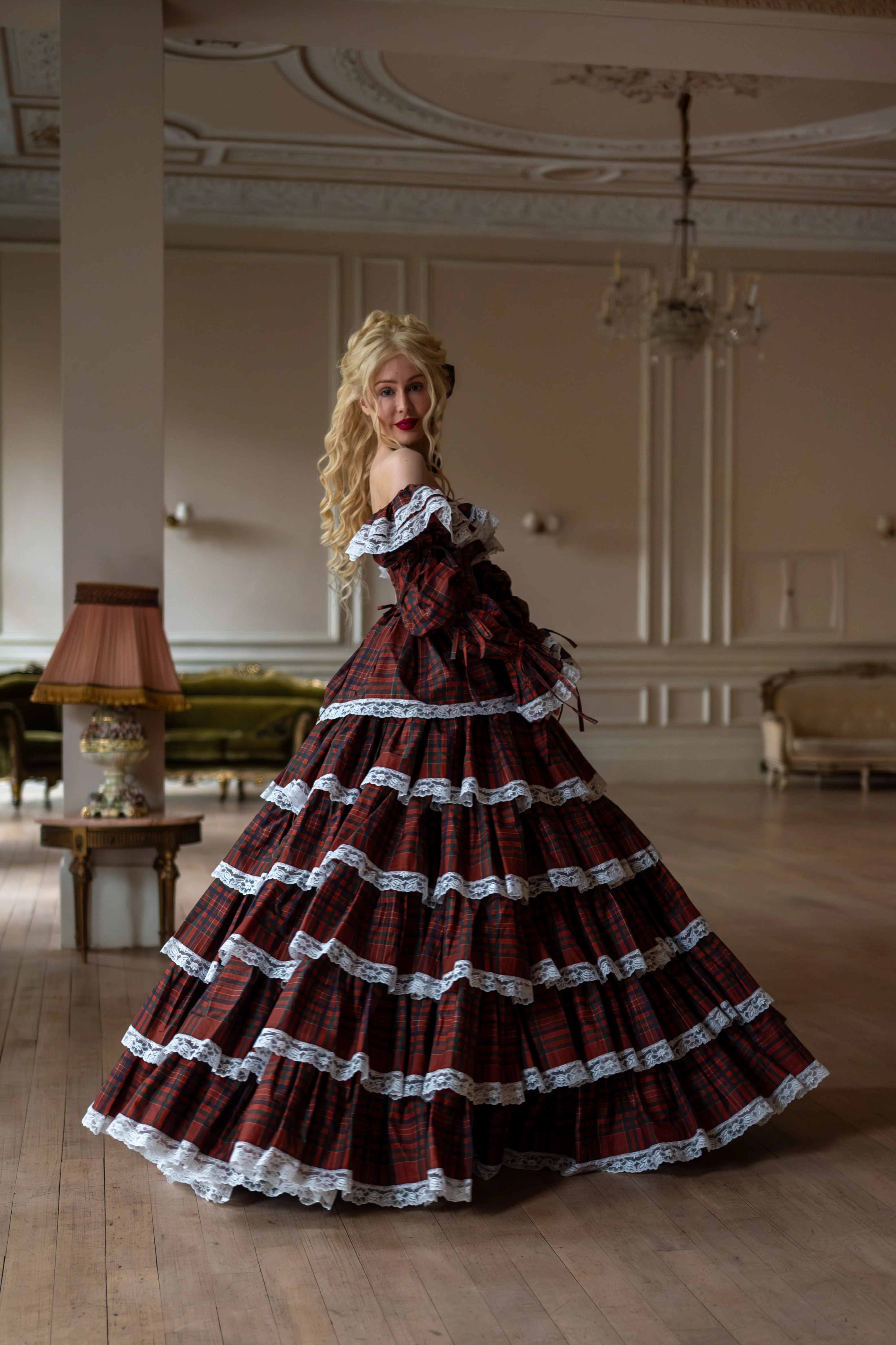 Highland Fling Age of Innocence Gown - Image 4