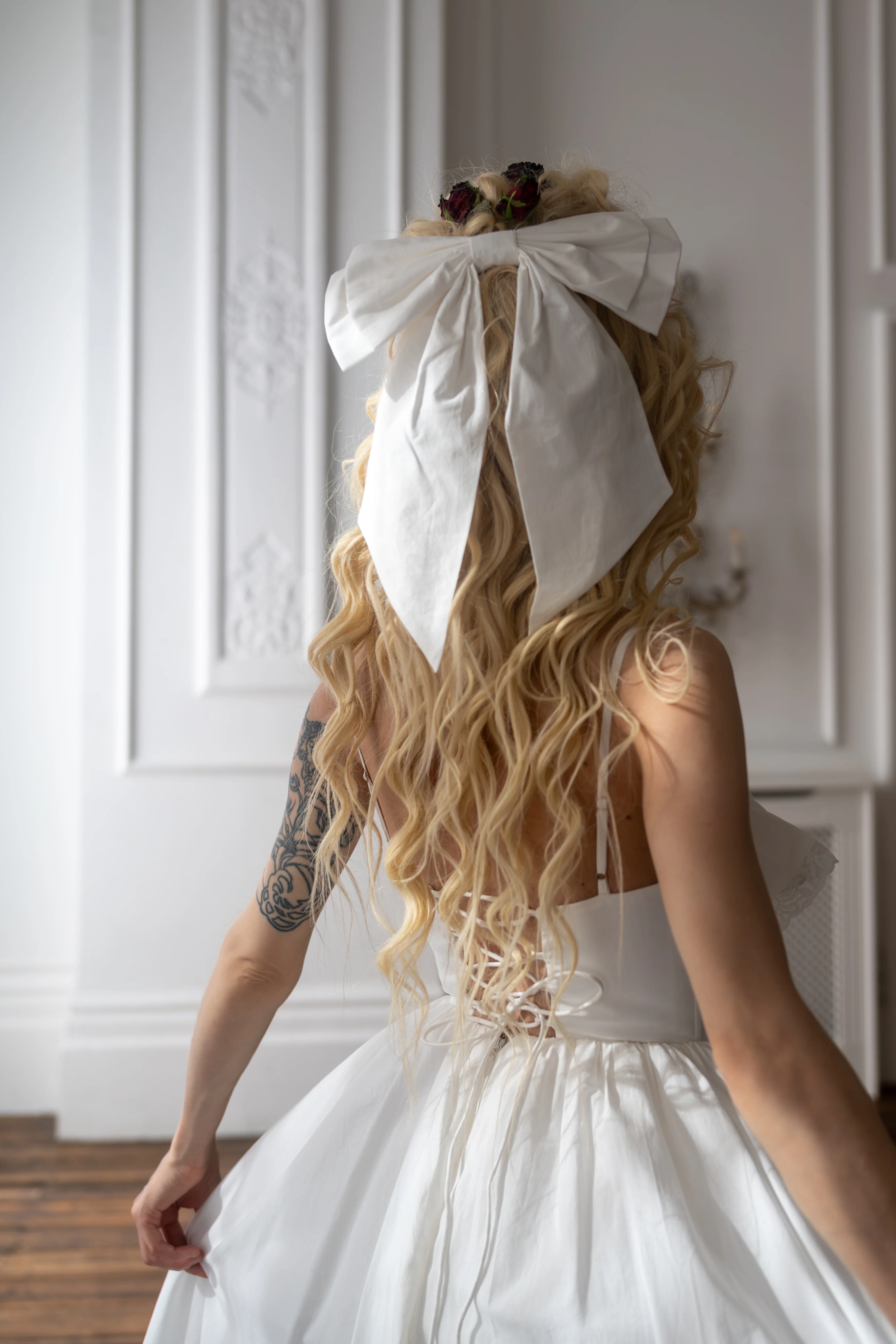 Ivory Sacrament Winged Bow - Image 4