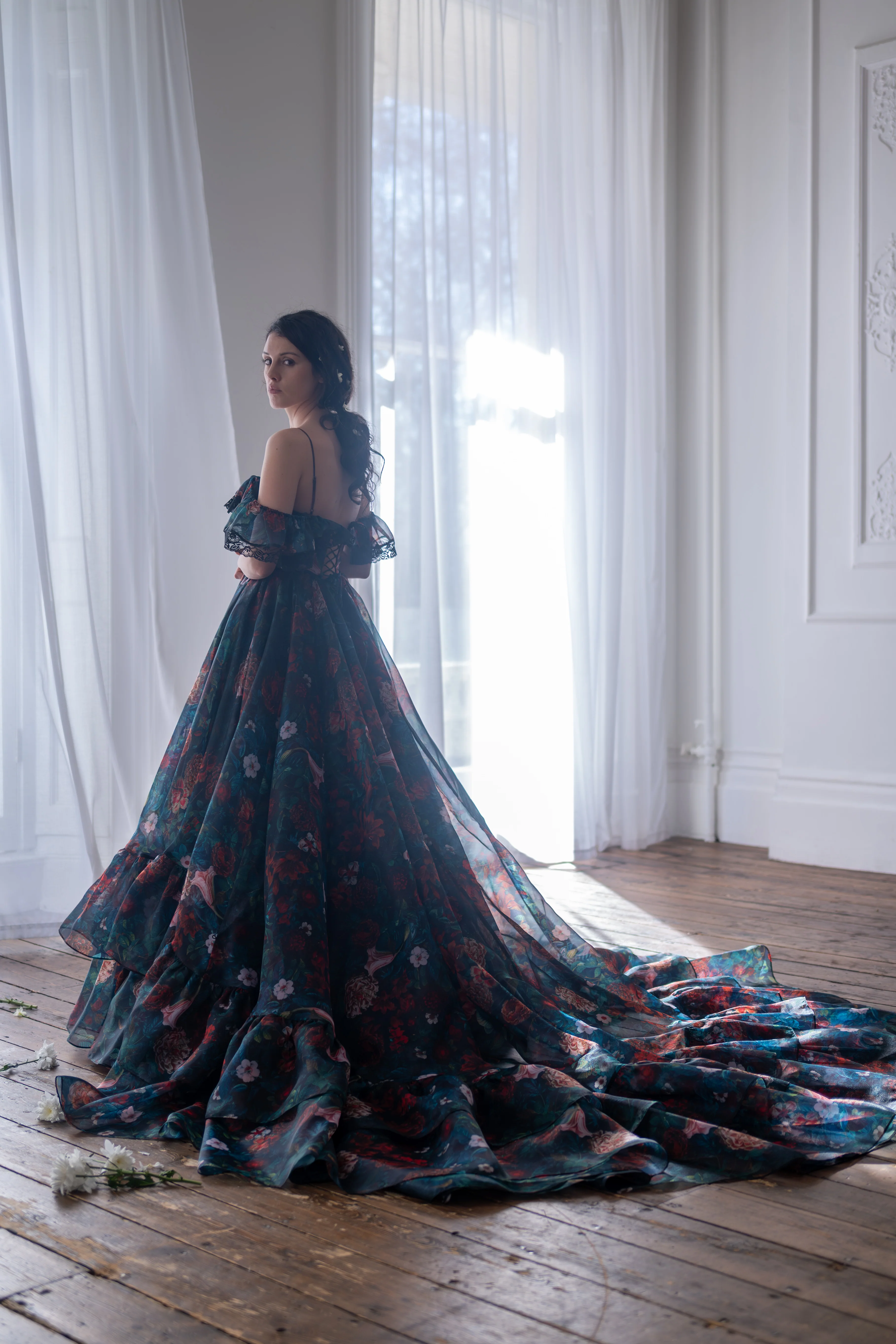 Obsidian Bower Guileless Gown - Image 2