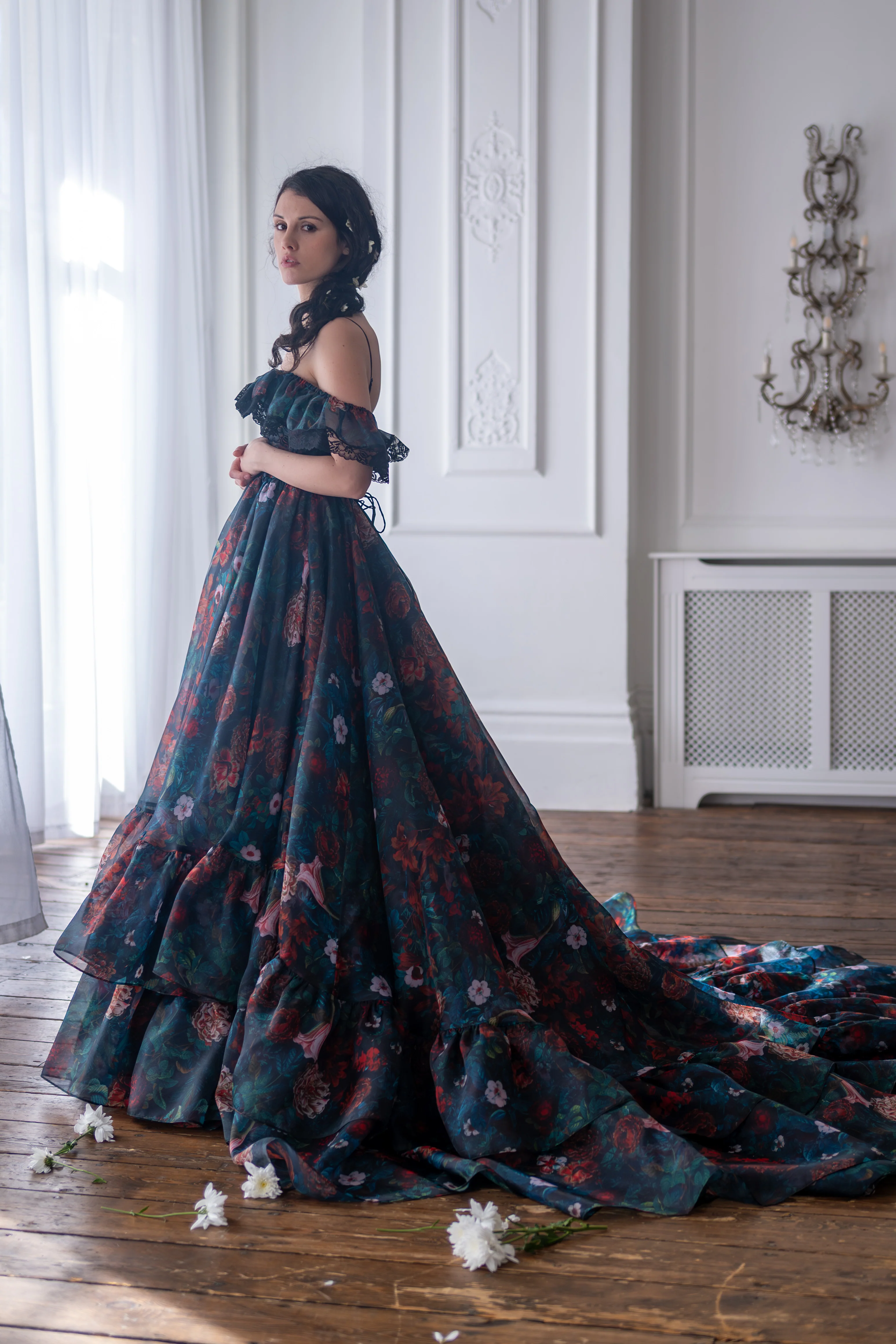 Obsidian Bower Guileless Gown - Image 4