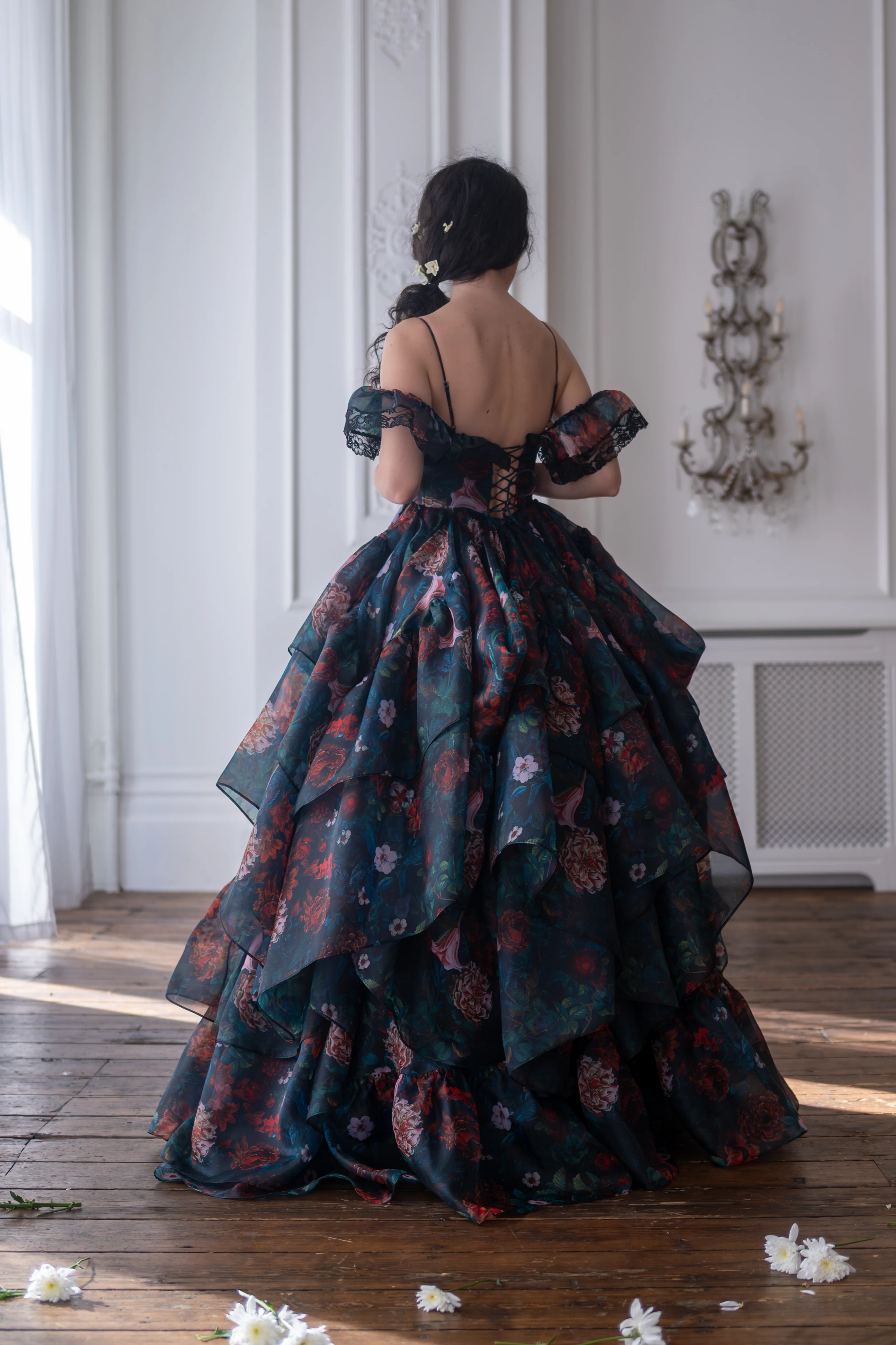 Obsidian Bower Guileless Gown - Image 5