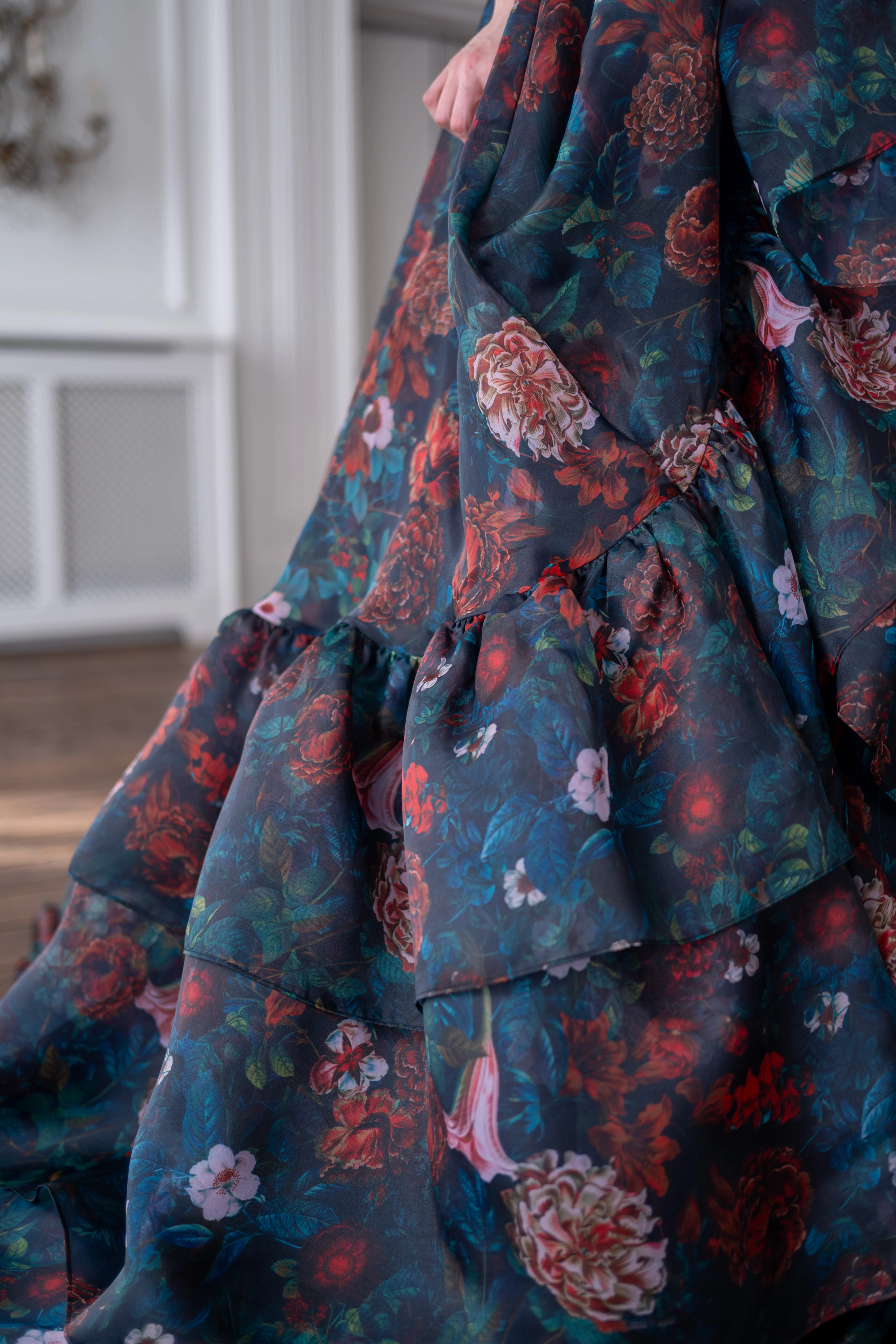 Obsidian Bower Guileless Gown - Image 7