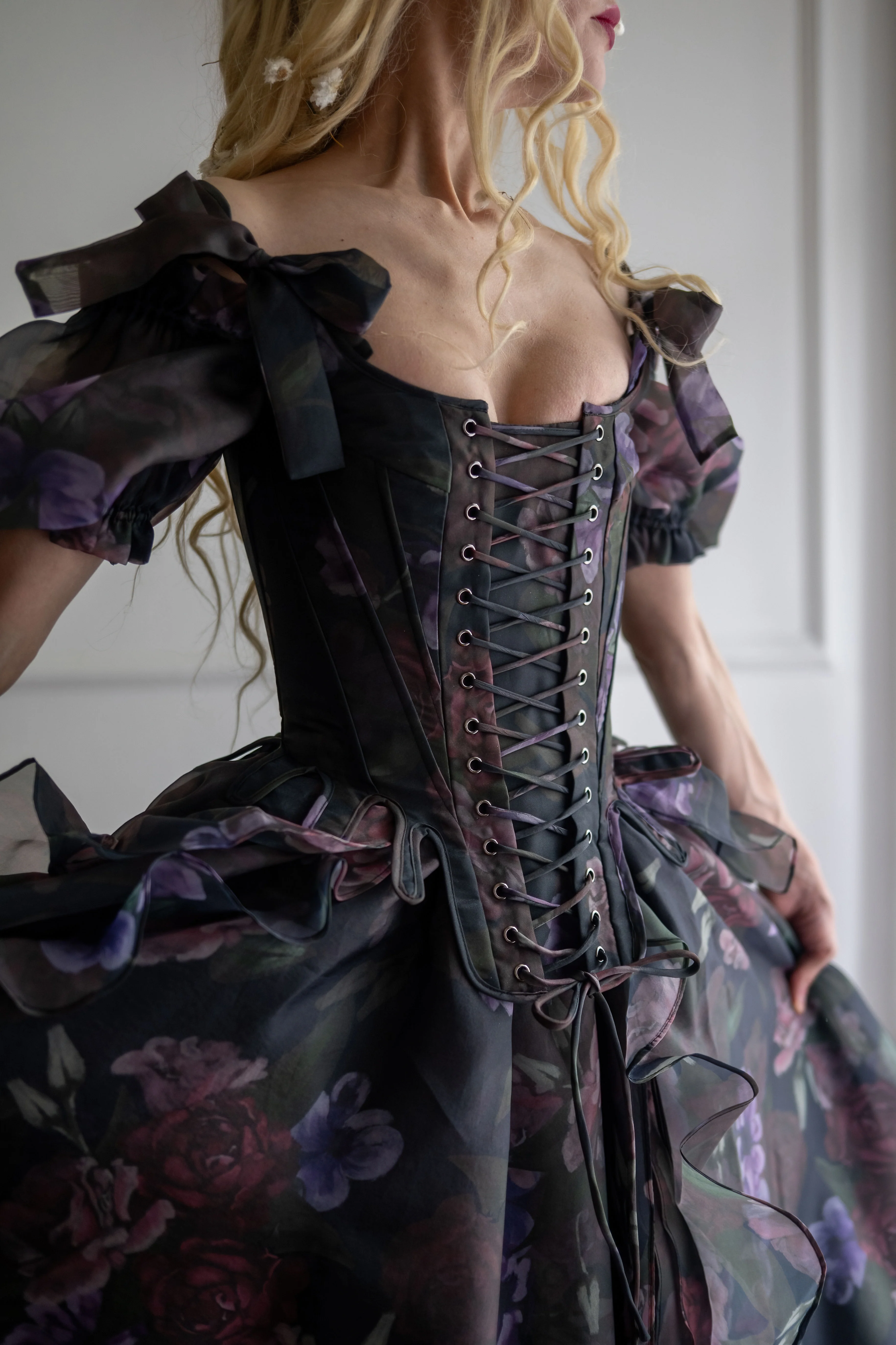 Odile's Triumph Medici Corset - Image 10