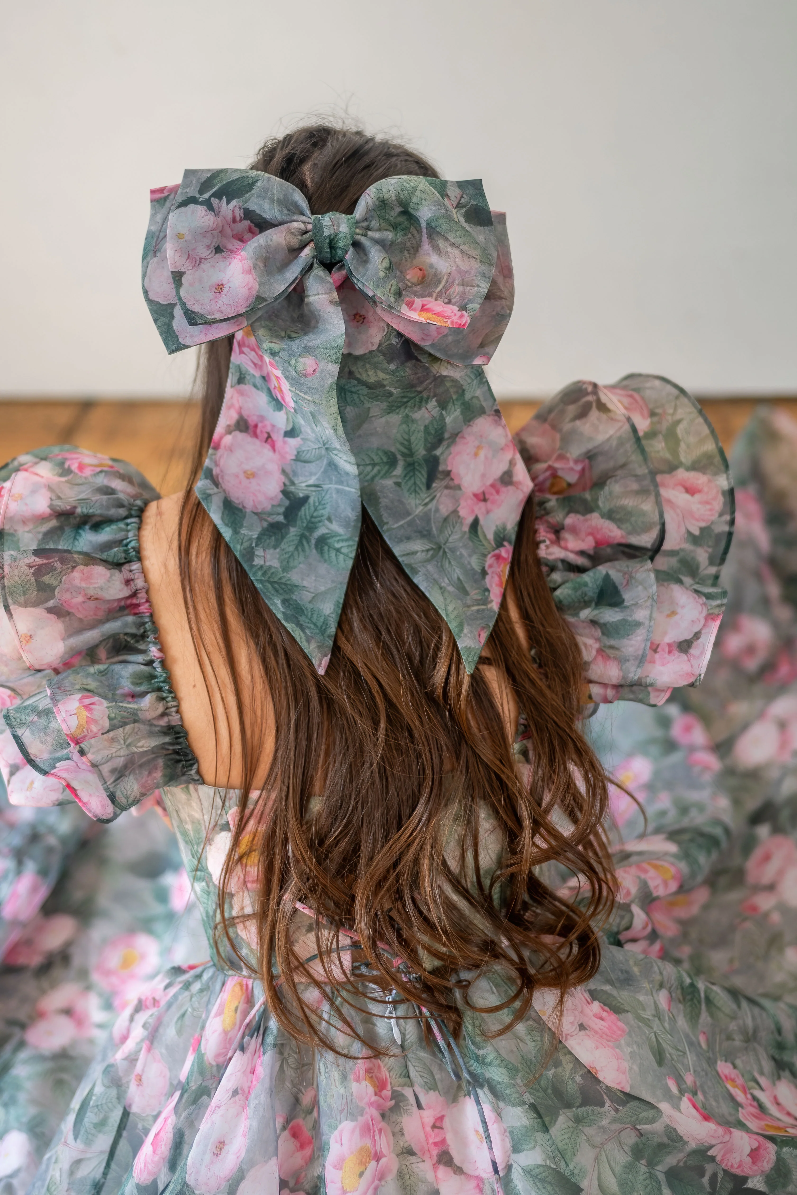 Peony Bouquet Winged Bow - Image 3