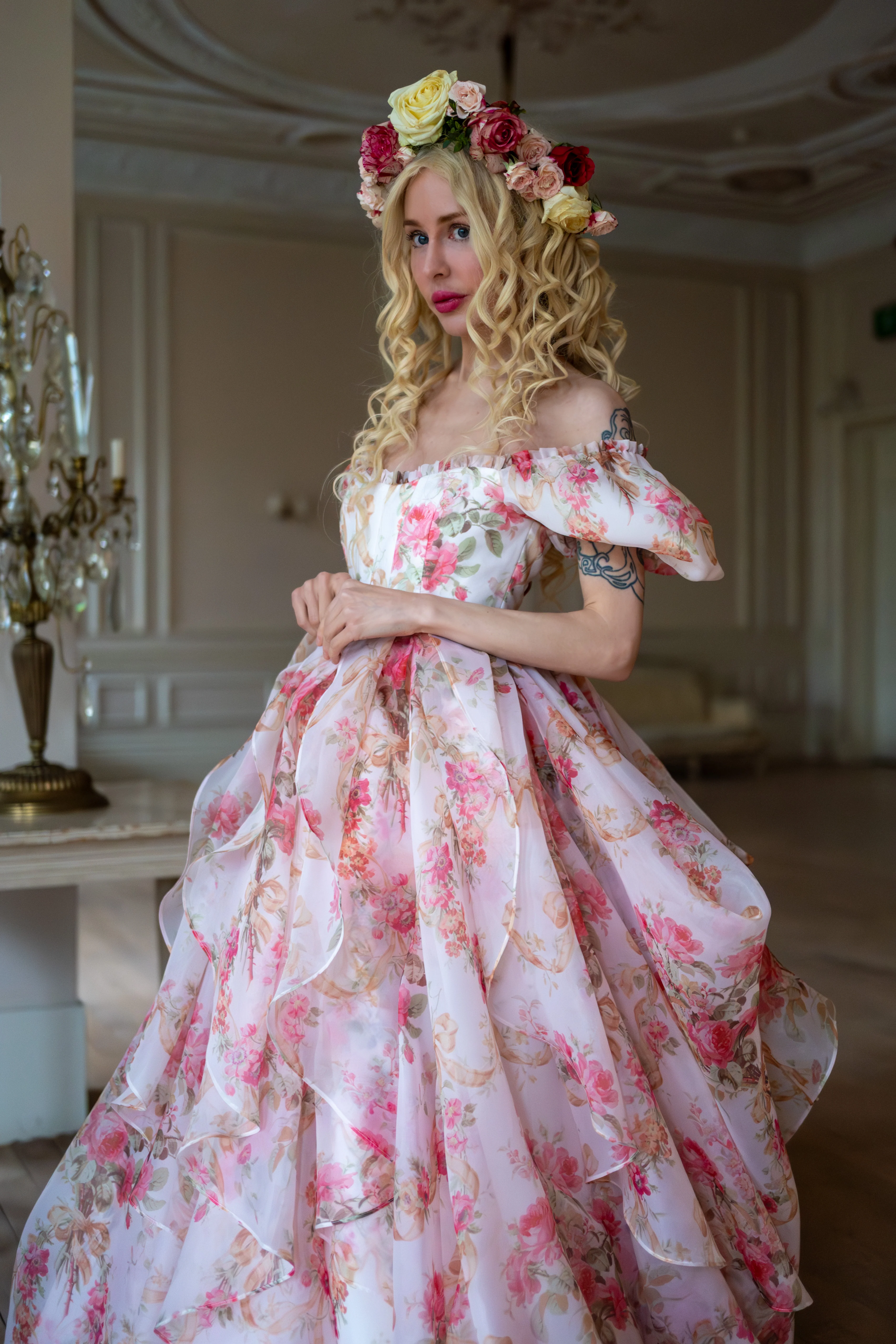Venetian Rose Renaissance Gown - Image 18