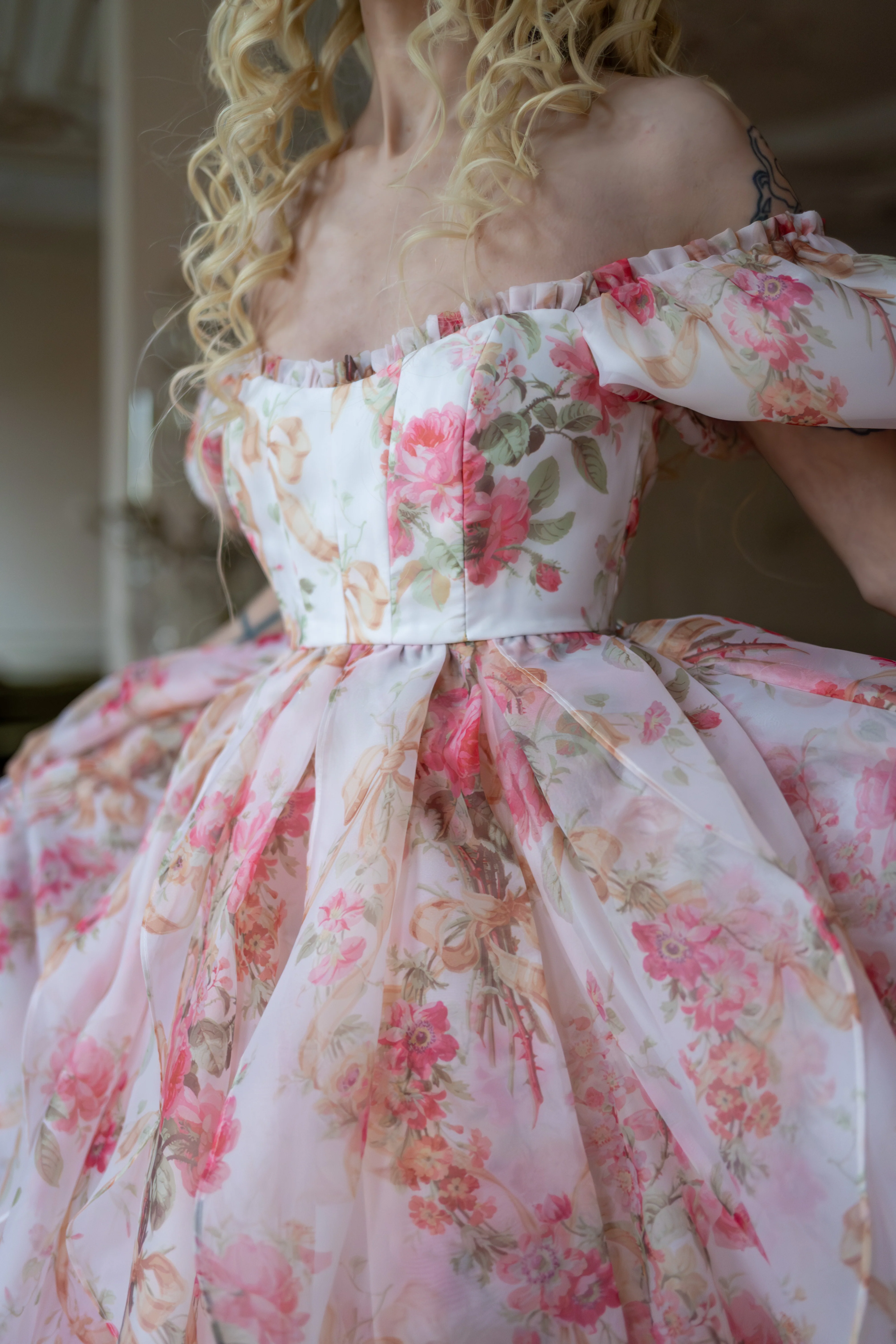Venetian Rose Renaissance Gown - Image 9